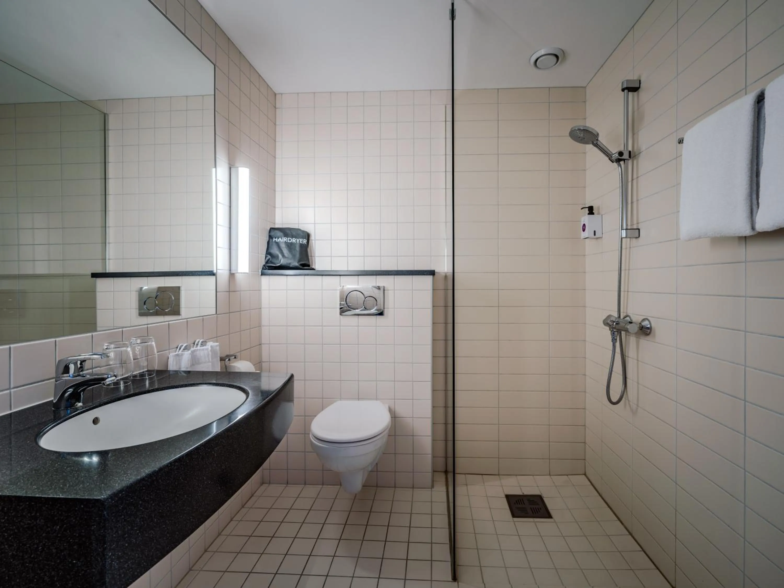 Bathroom in Quality Airport Hotel Værnes