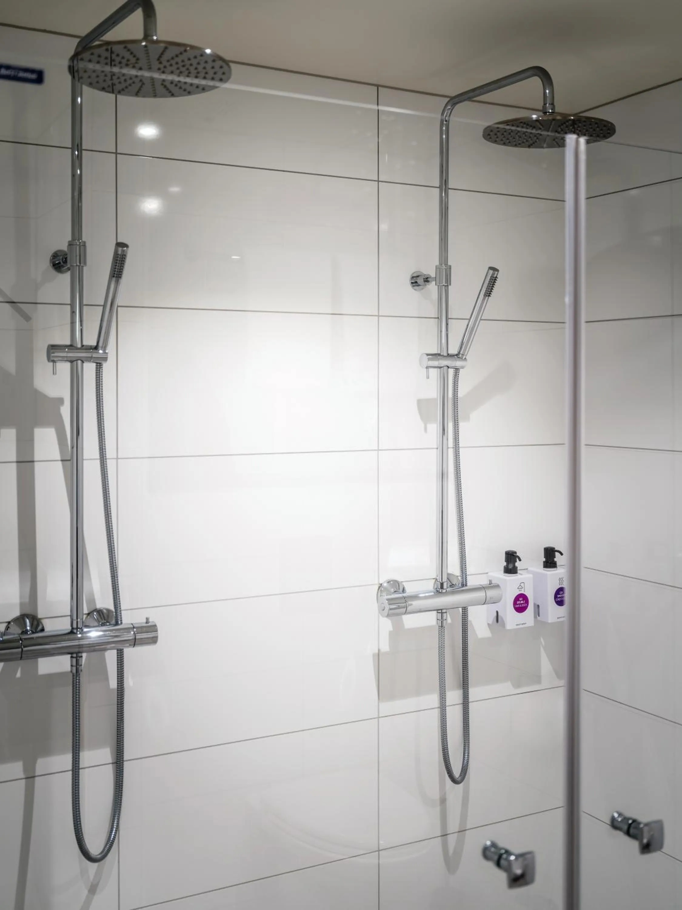 Shower in Quality Airport Hotel Værnes