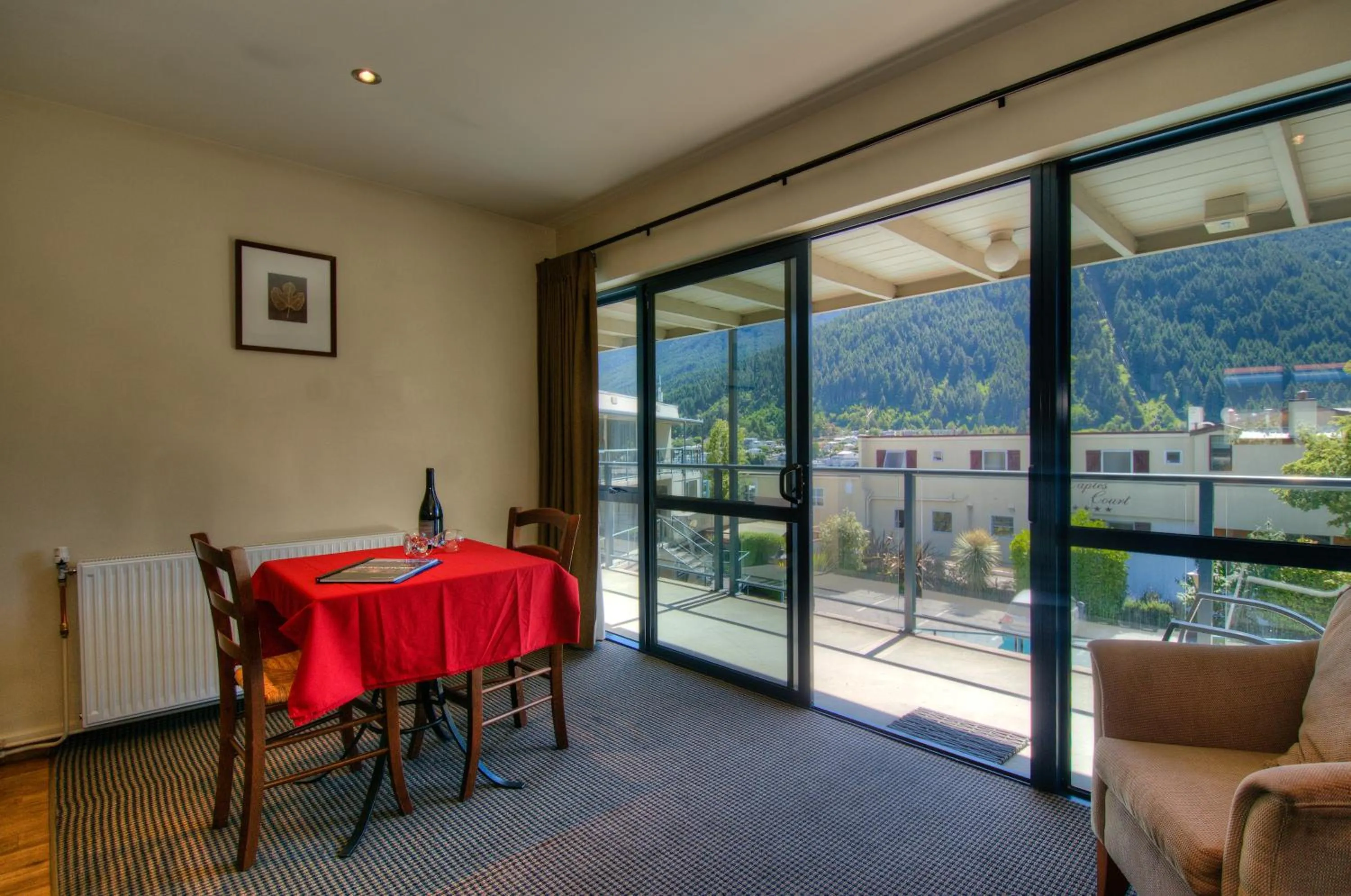 Day in Four Seasons Motel