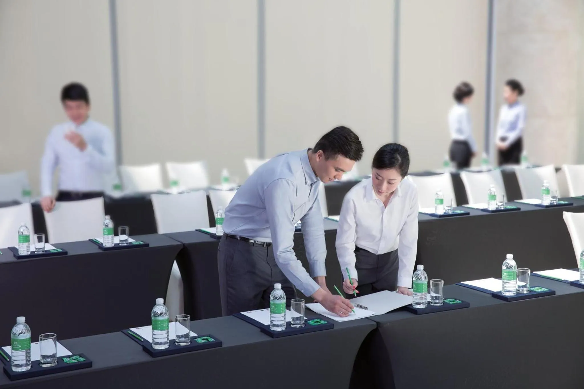 Meeting/conference room in Holiday Inn Queenstown Frankton Road by IHG