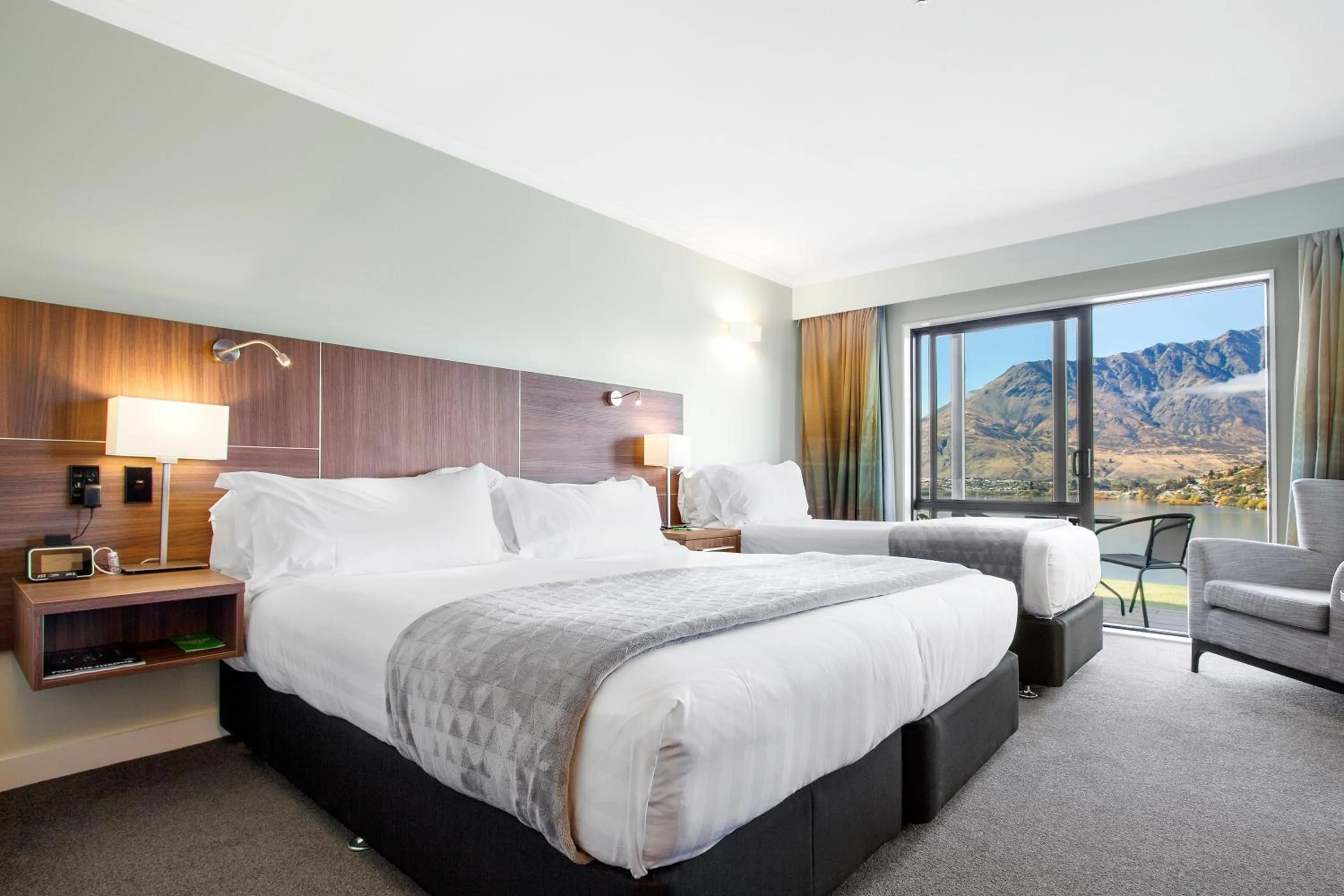 Bedroom, Bed in Holiday Inn Queenstown Frankton Road by IHG