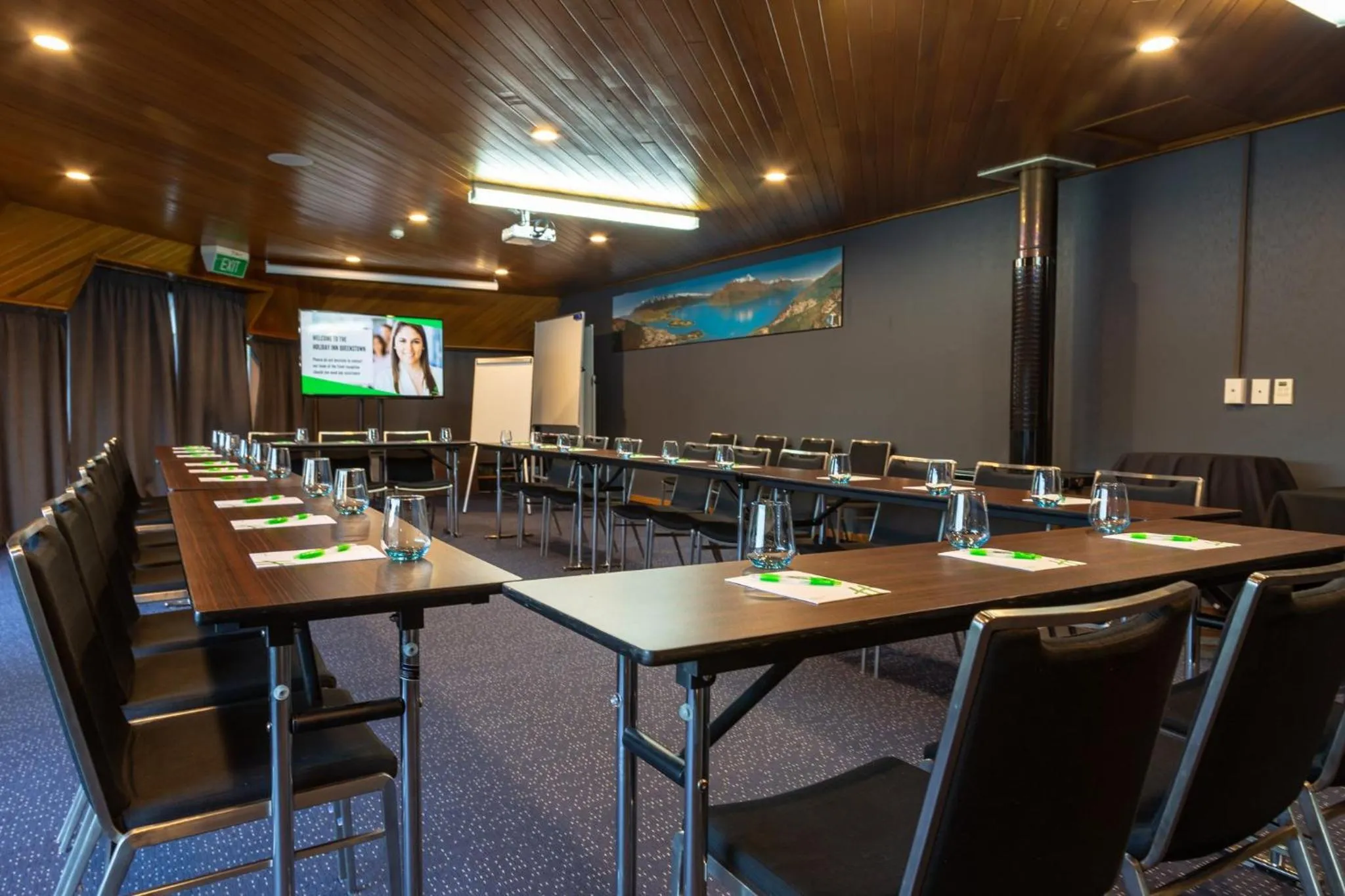Meeting/conference room in Holiday Inn Queenstown Frankton Road by IHG