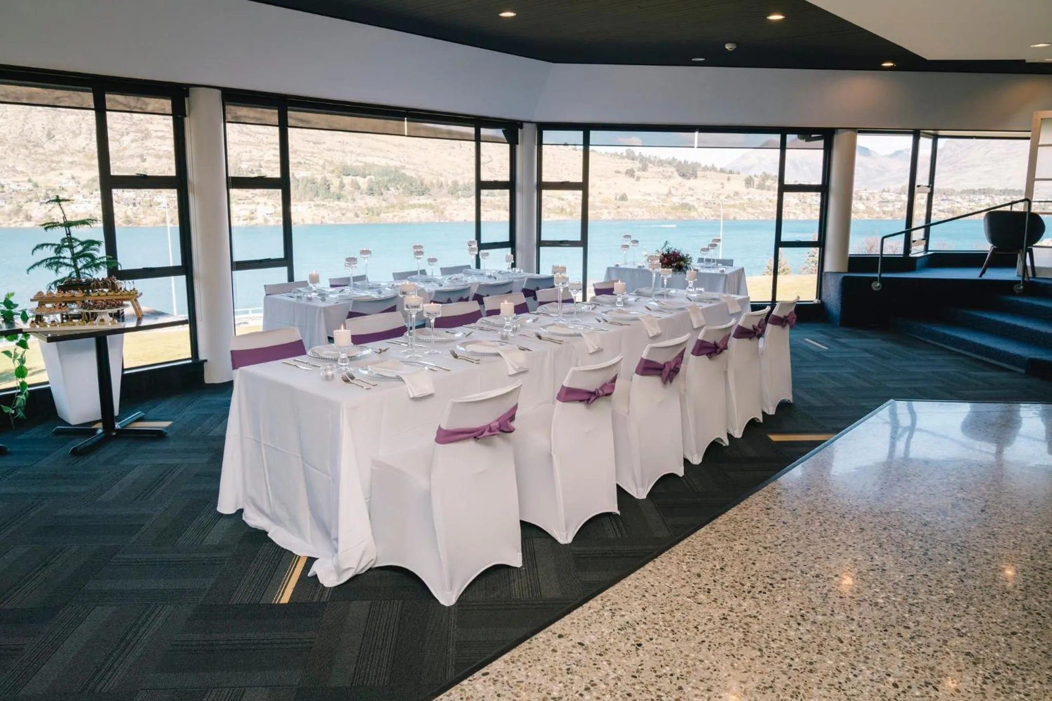 Meeting/conference room in Holiday Inn Queenstown Frankton Road by IHG