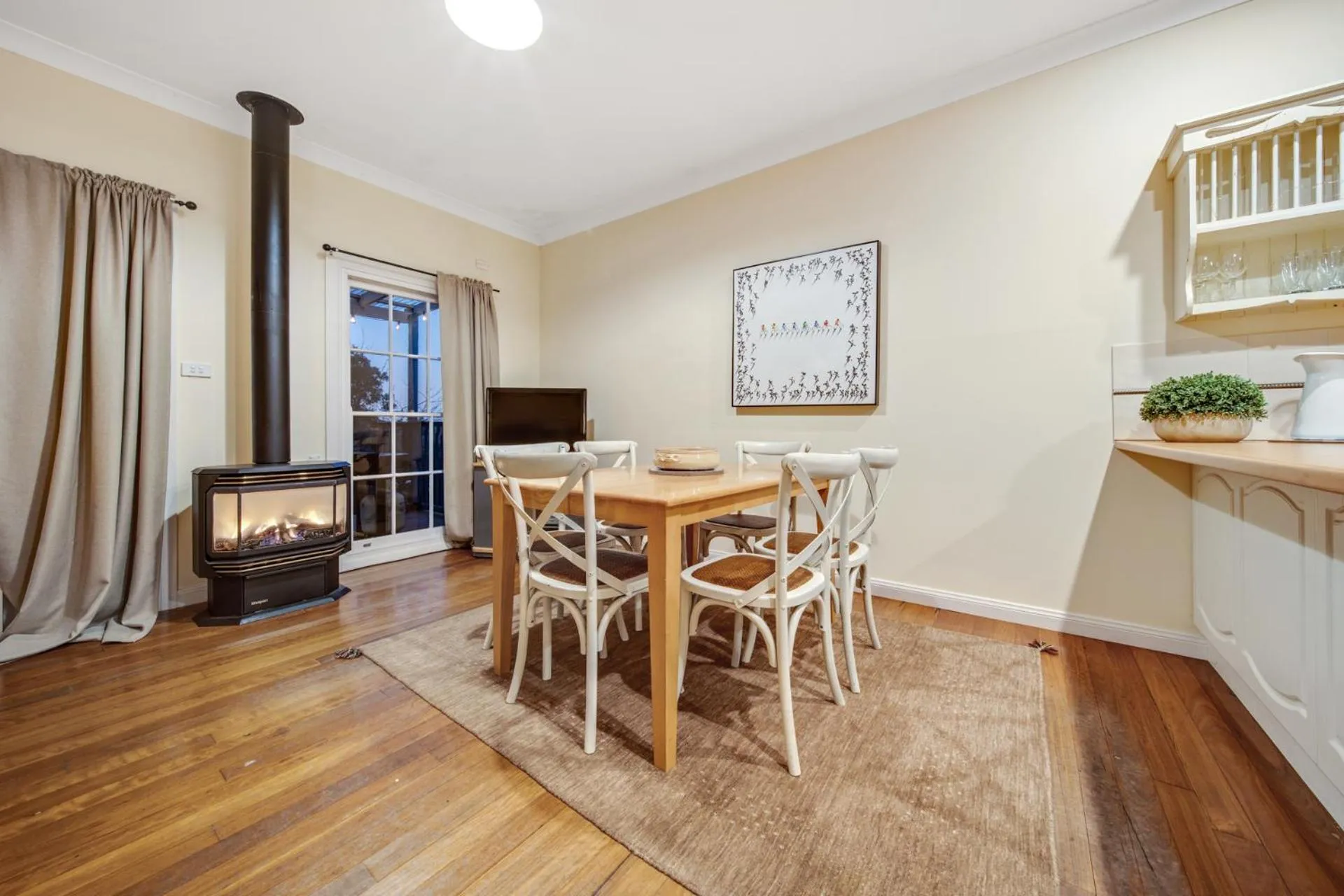 TV and multimedia in Whispering Pines Cottages