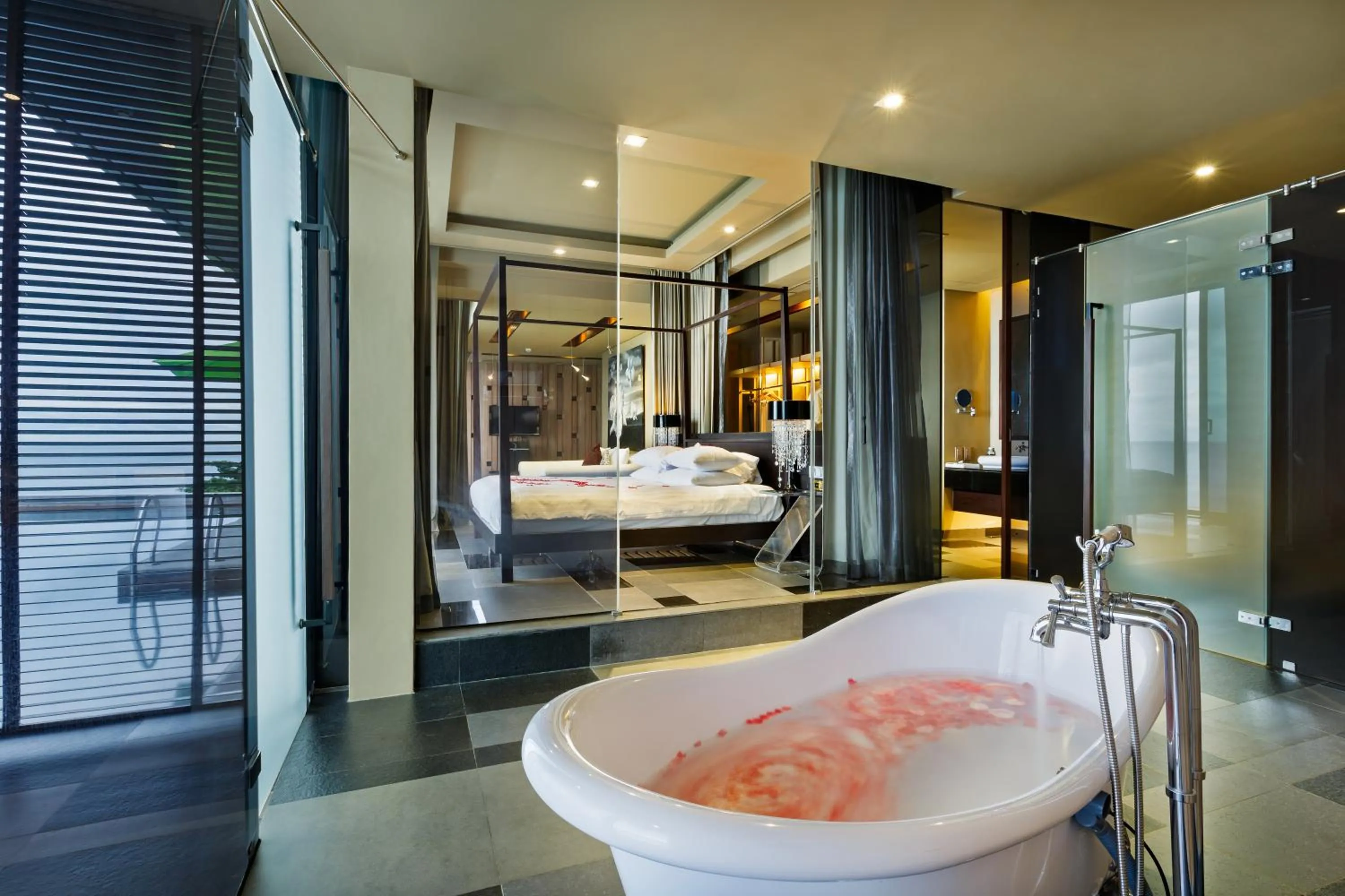 Bathroom, Bed in Impiana Private Villas Kata Noi