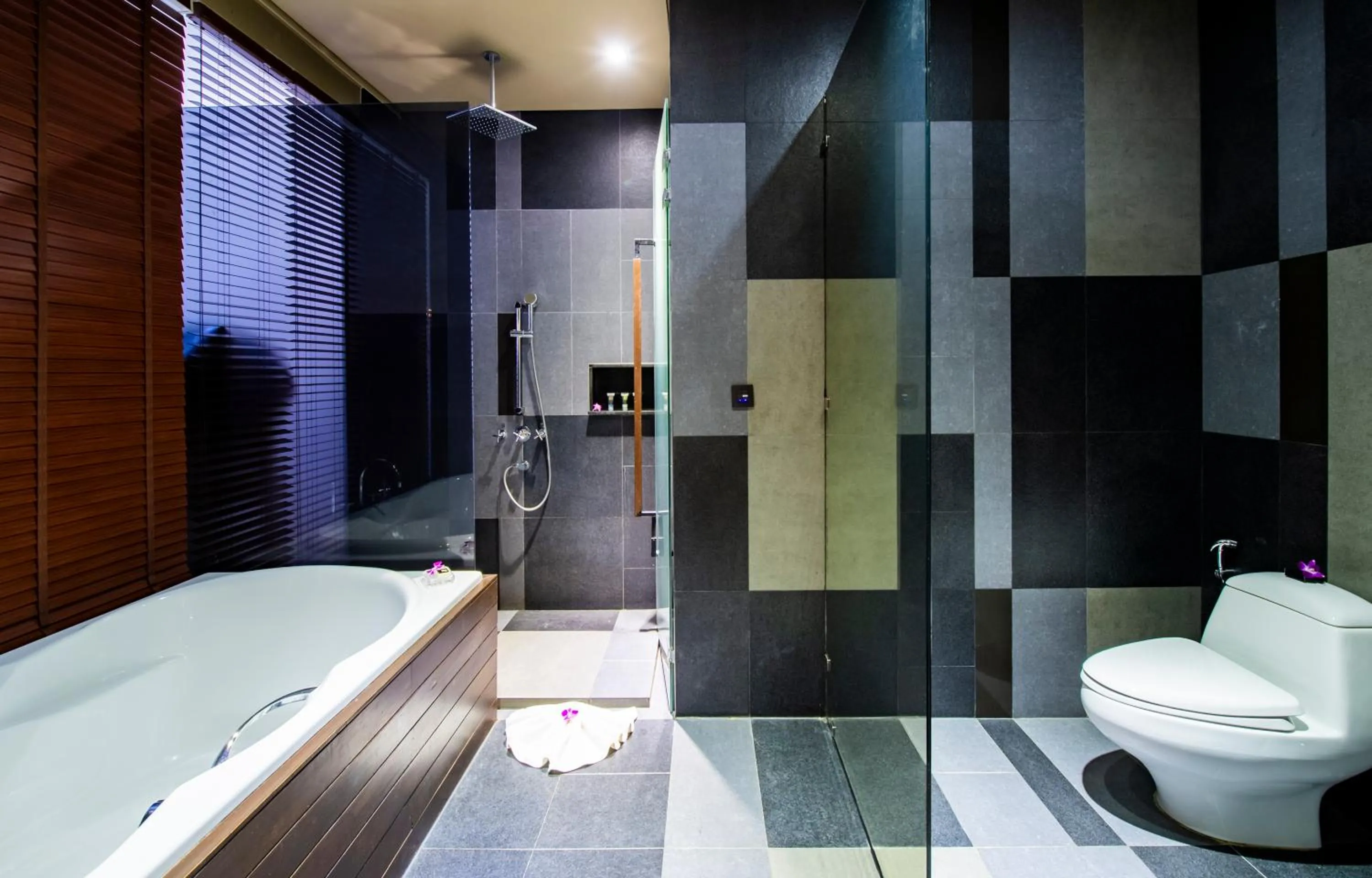 Bathroom in Impiana Private Villas Kata Noi