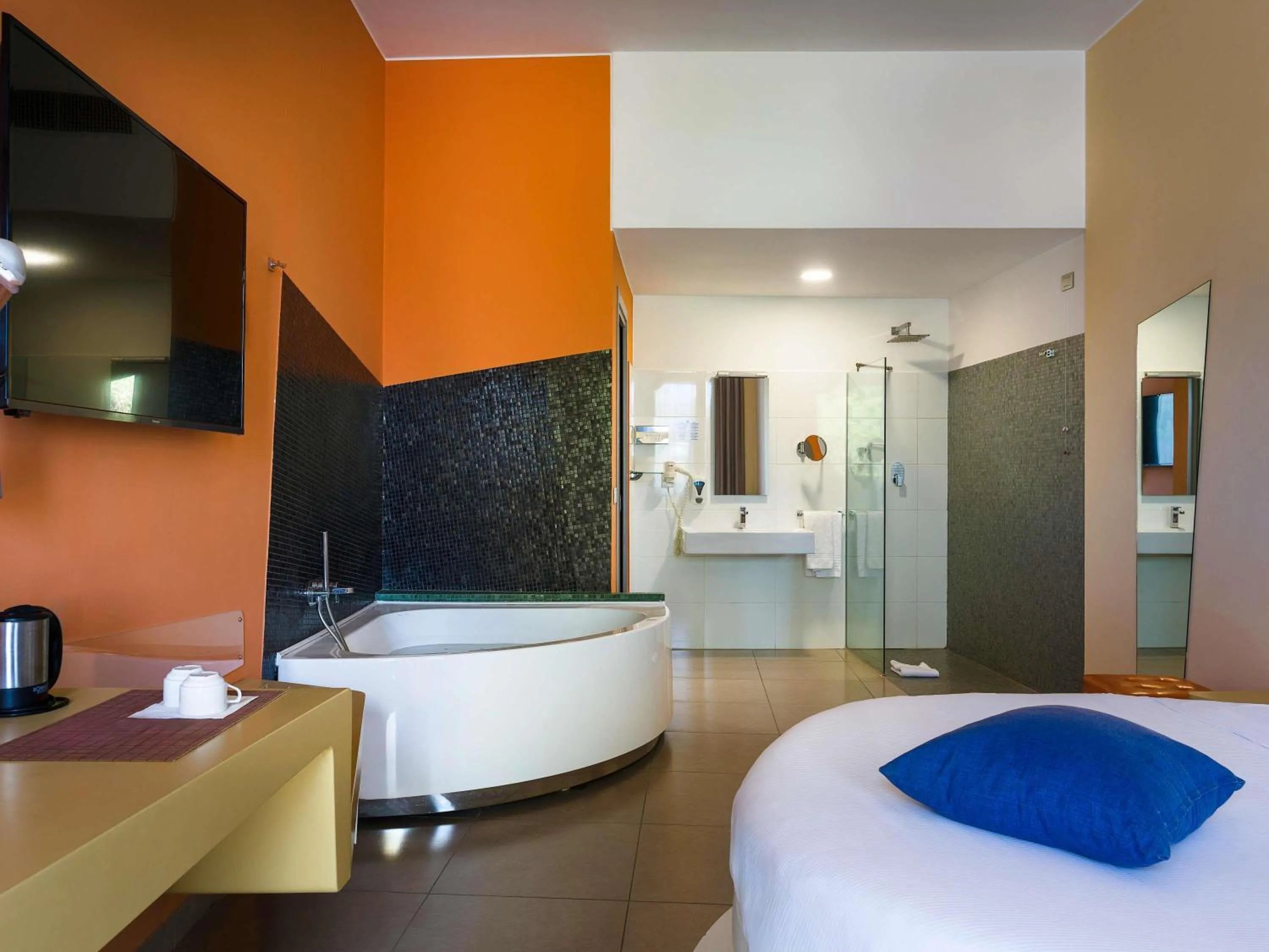 Bedroom, Bed in ibis Styles Catania Acireale
