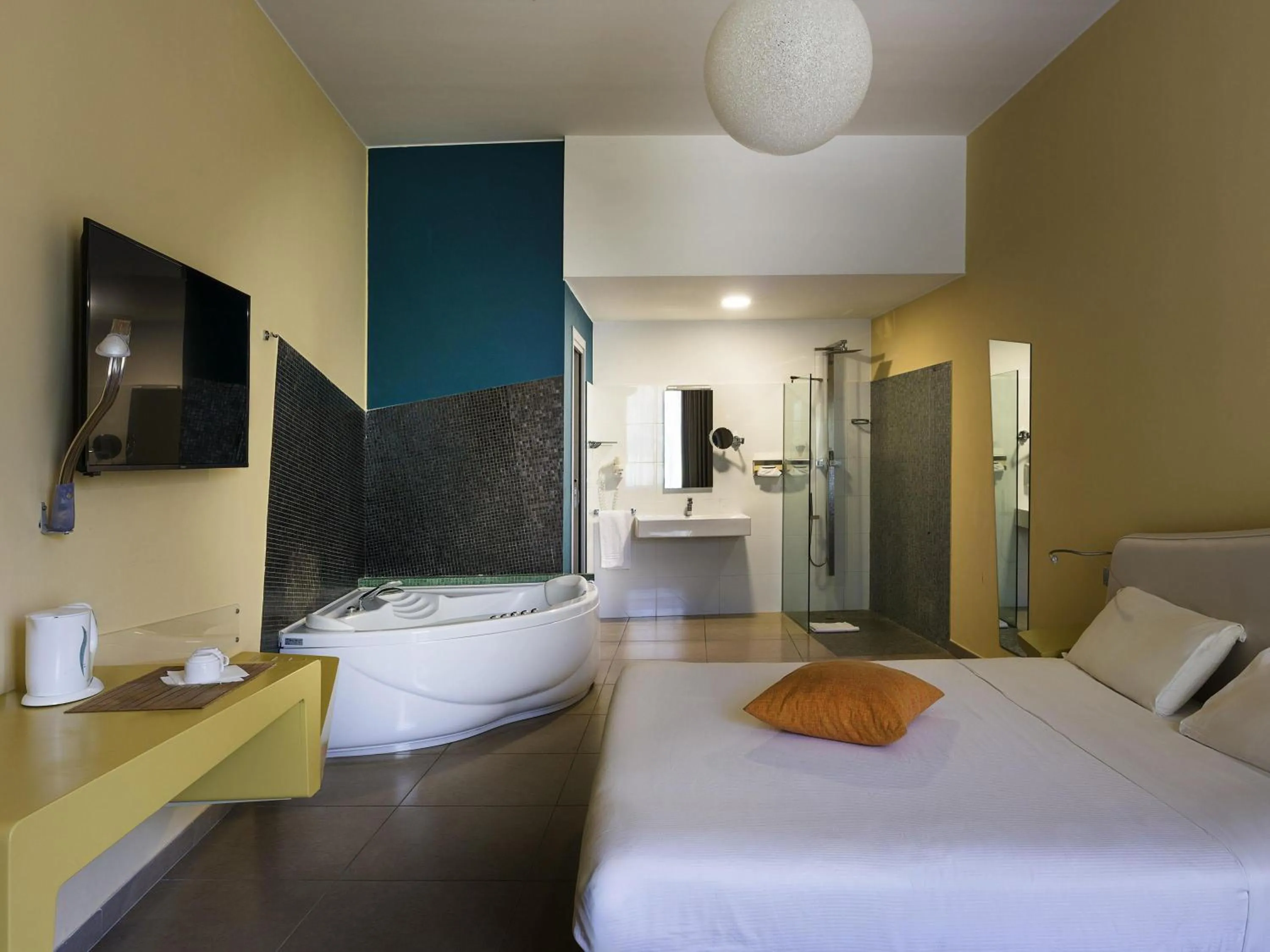 Bedroom, Bed in ibis Styles Catania Acireale