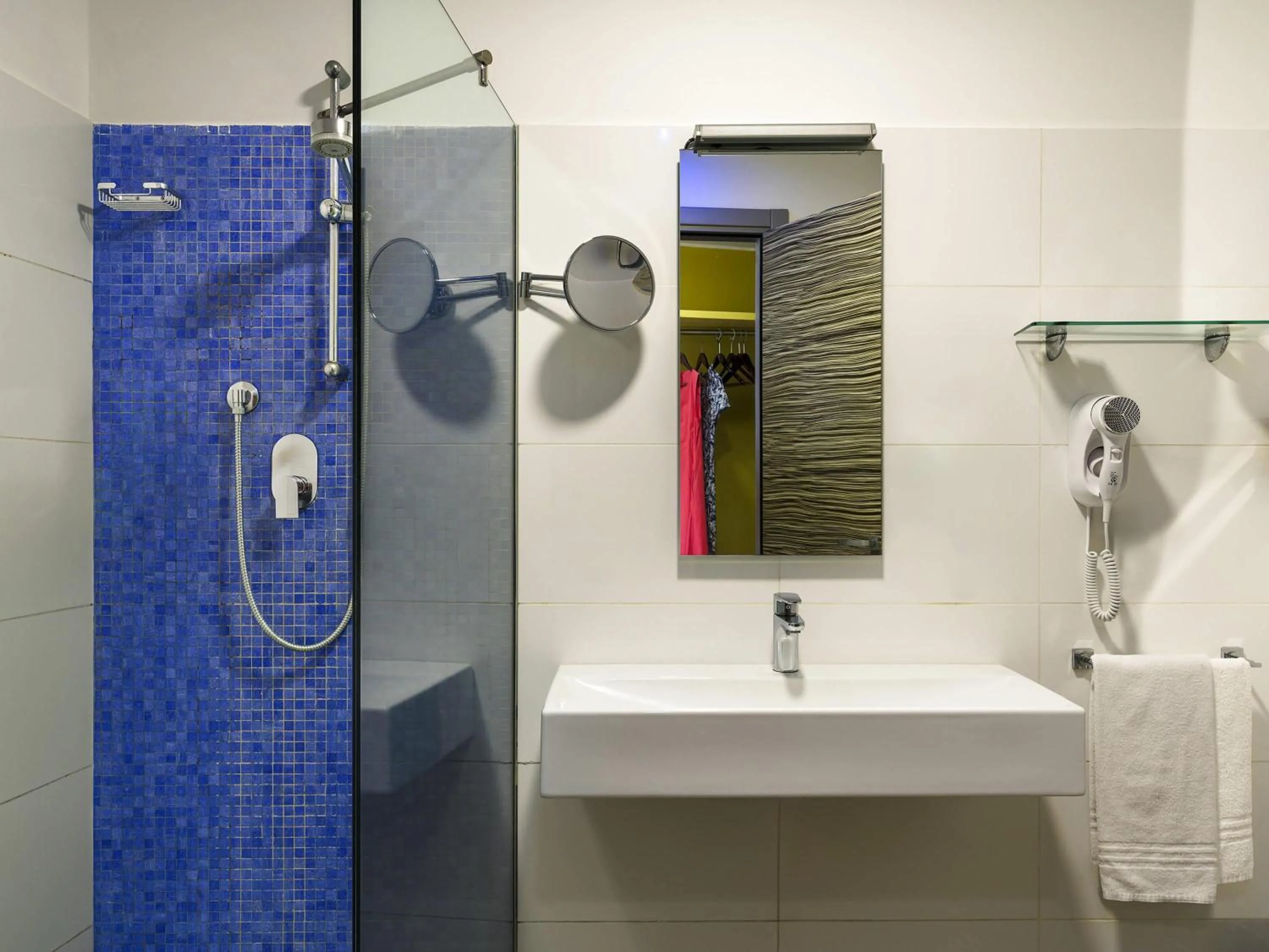 Bedroom in ibis Styles Catania Acireale