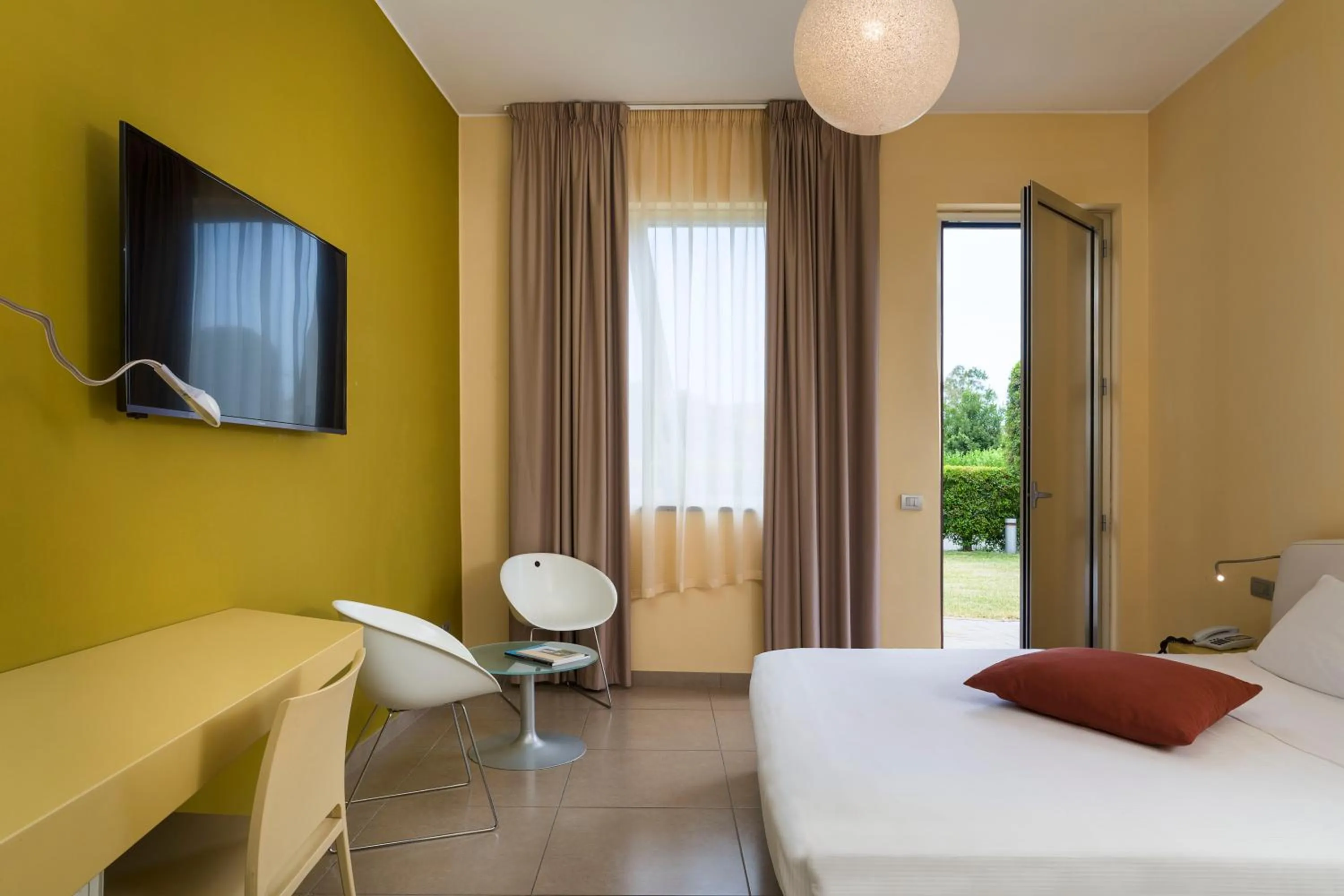 Bed in ibis Styles Catania Acireale