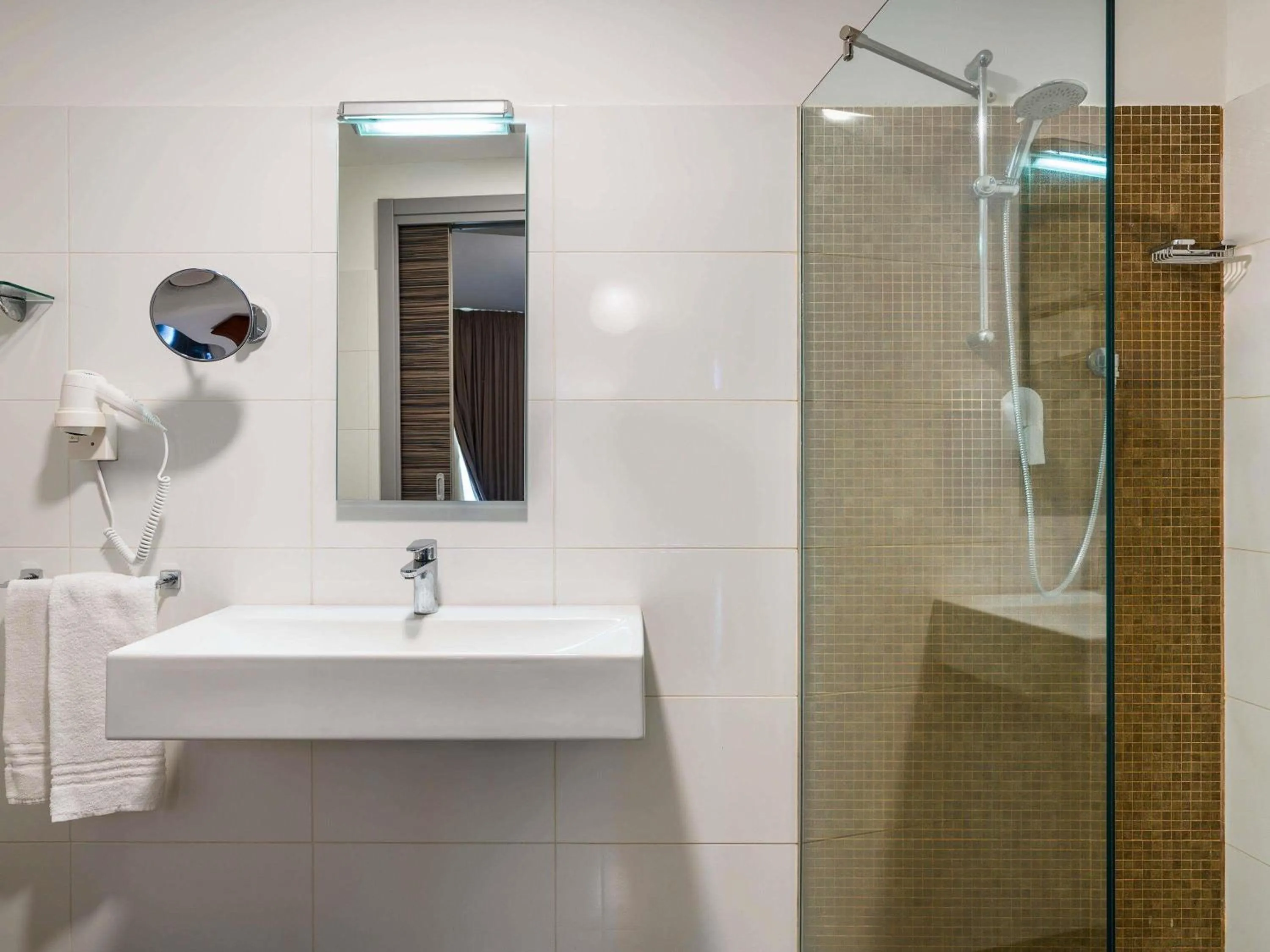 Bedroom in ibis Styles Catania Acireale