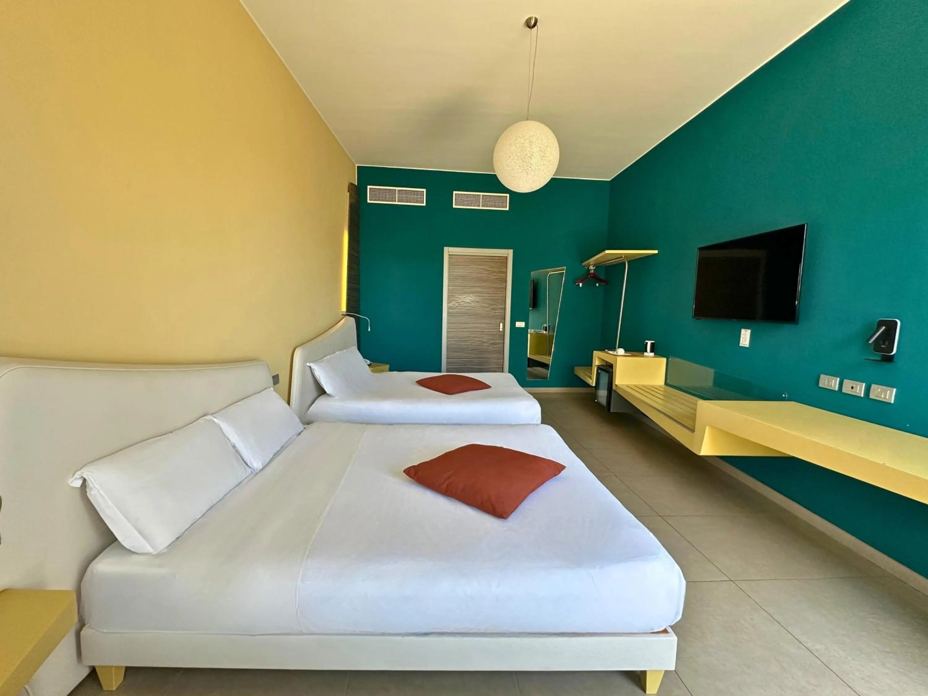 Bed in ibis Styles Catania Acireale