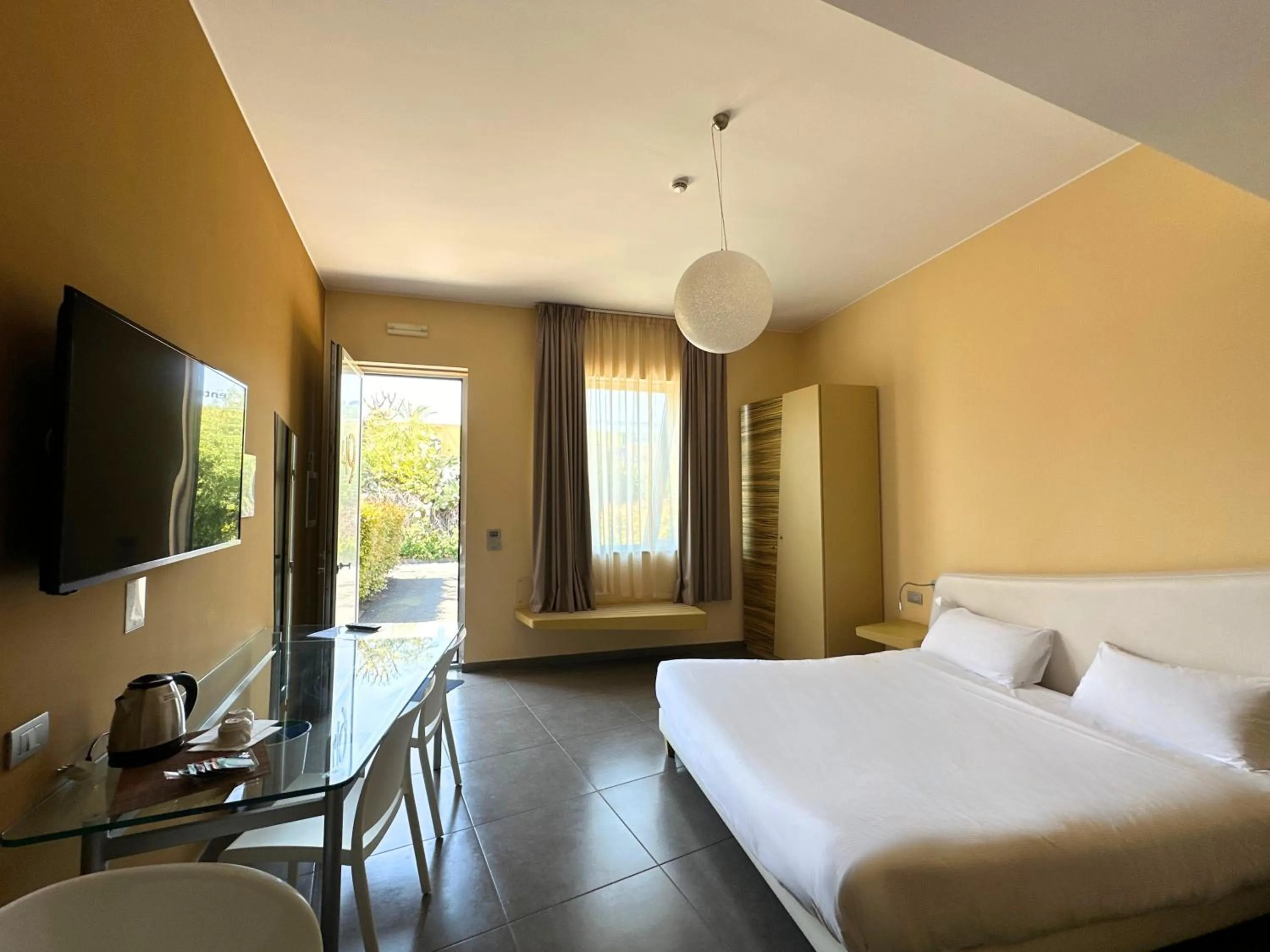 Bed in ibis Styles Catania Acireale