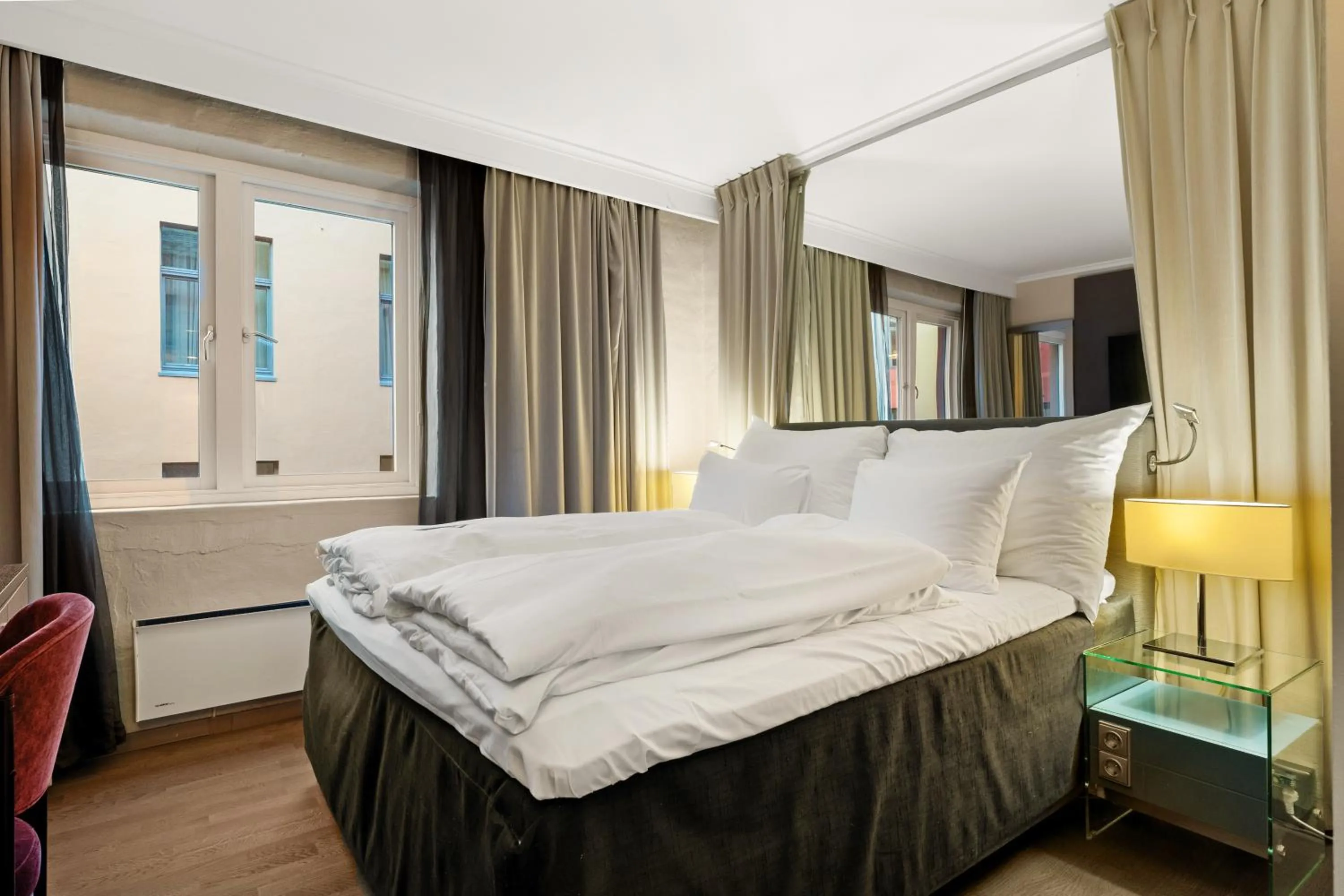 Bedroom, Bed in Clarion Hotel Admiral