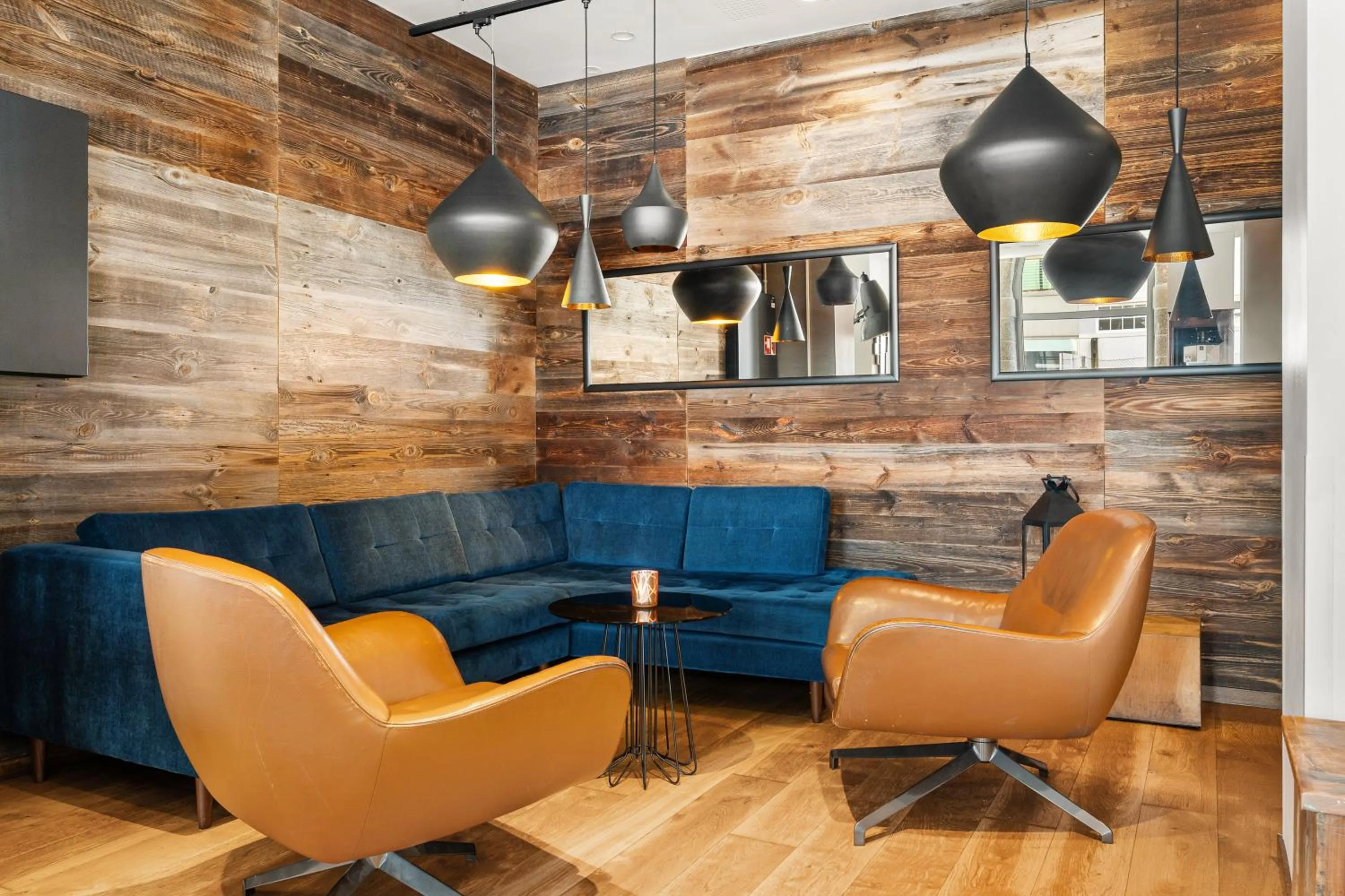 Living room in Clarion Hotel Admiral