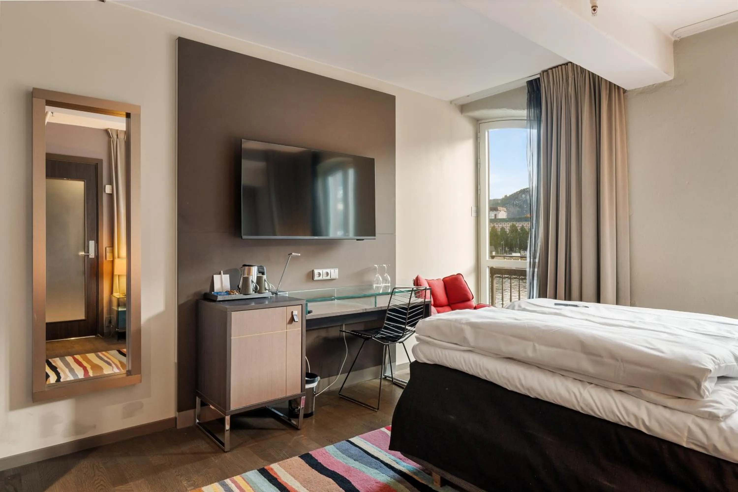 Bedroom, Bed in Clarion Hotel Admiral