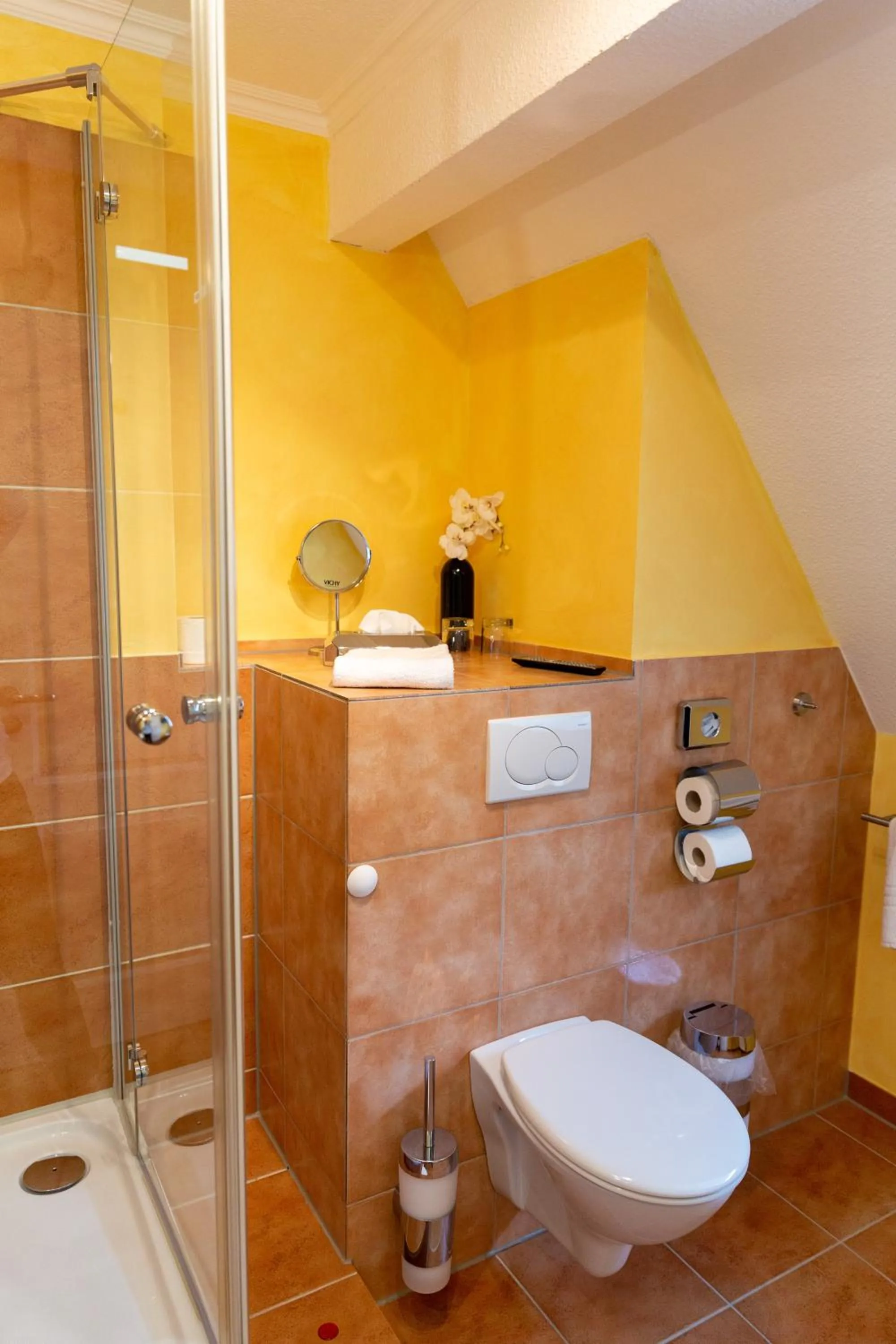 Bathroom in Hotel Landhaus Knappmann