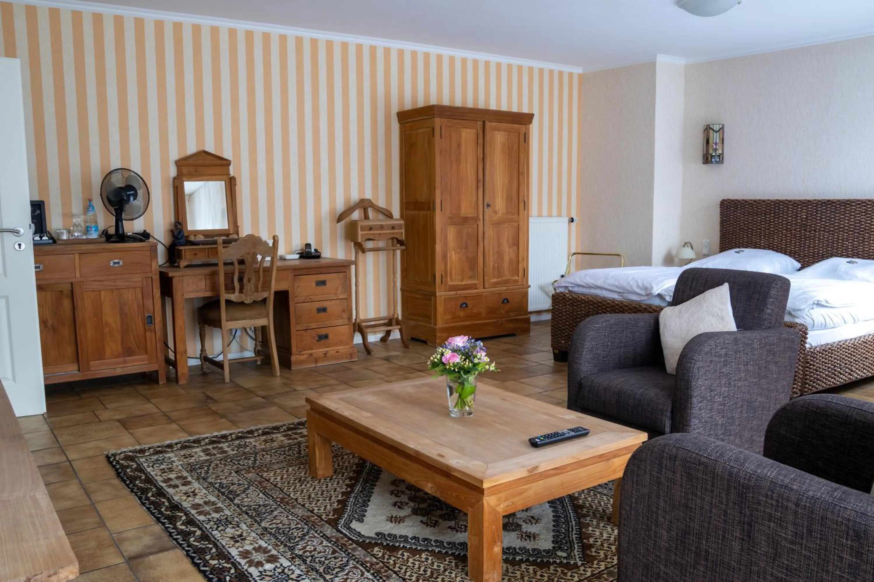 Photo of the whole room, Bed in Hotel Landhaus Knappmann