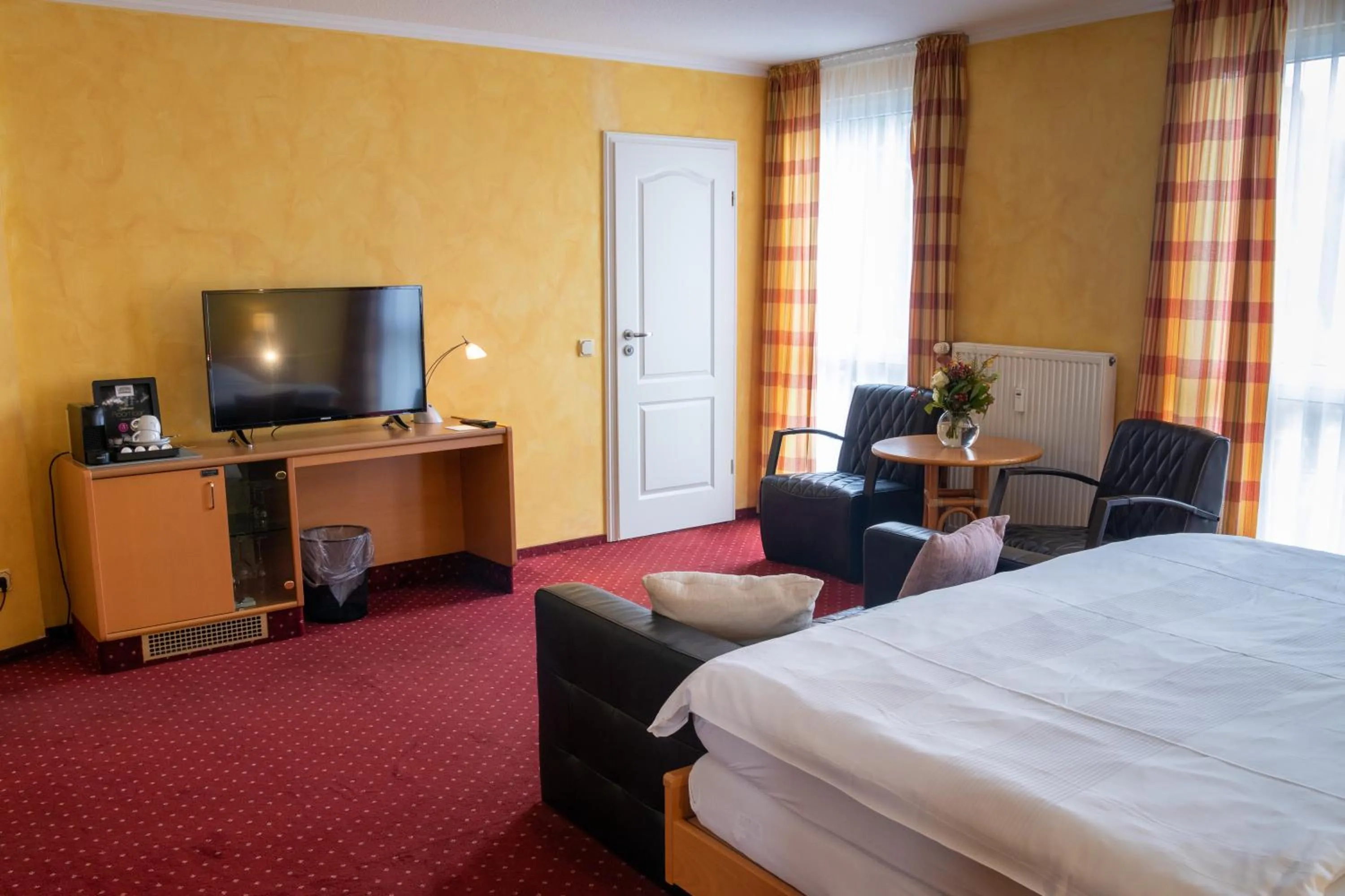 Photo of the whole room, Bed in Hotel Landhaus Knappmann