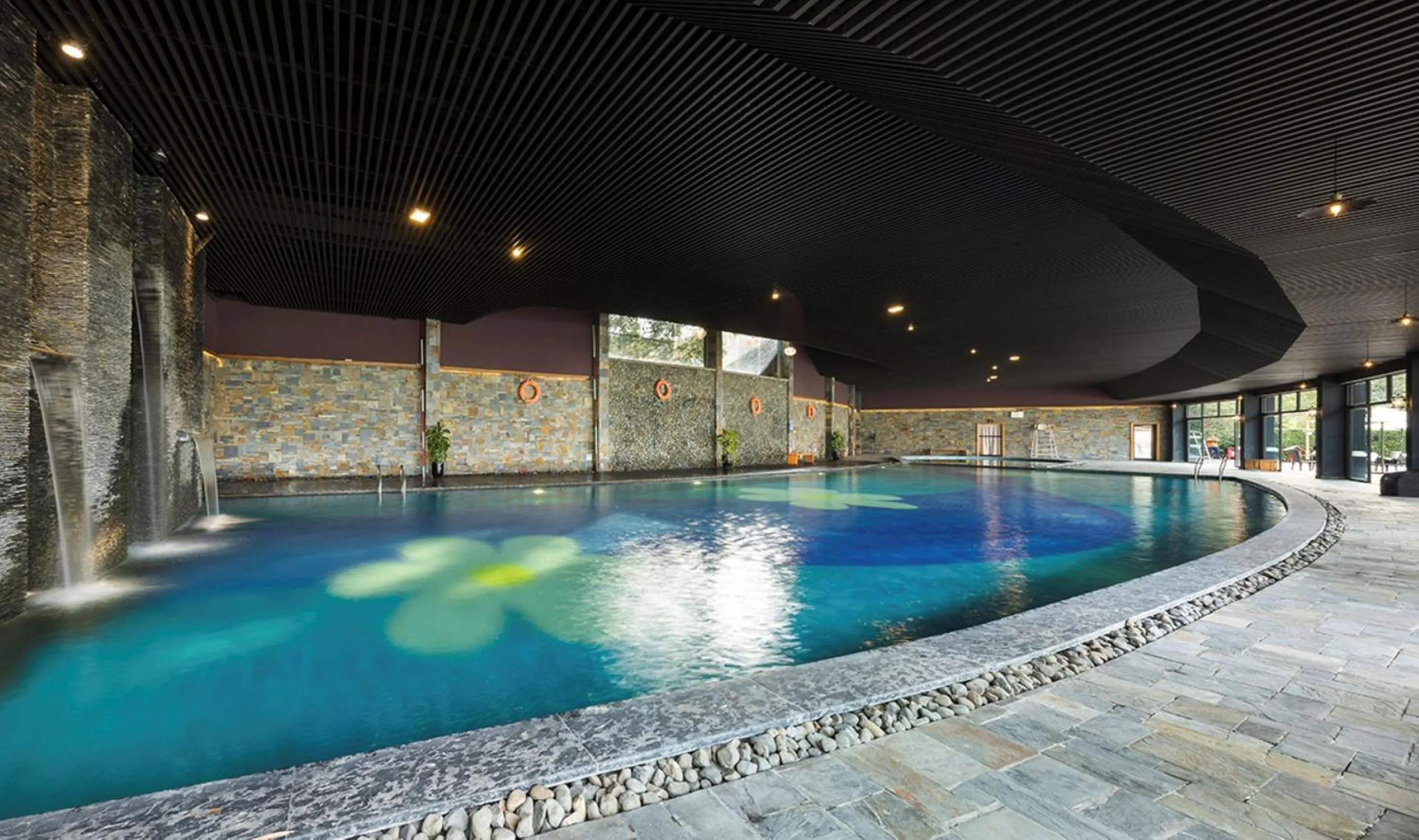 Swimming pool in Serena Kim Boi Resort - Hoa Binh