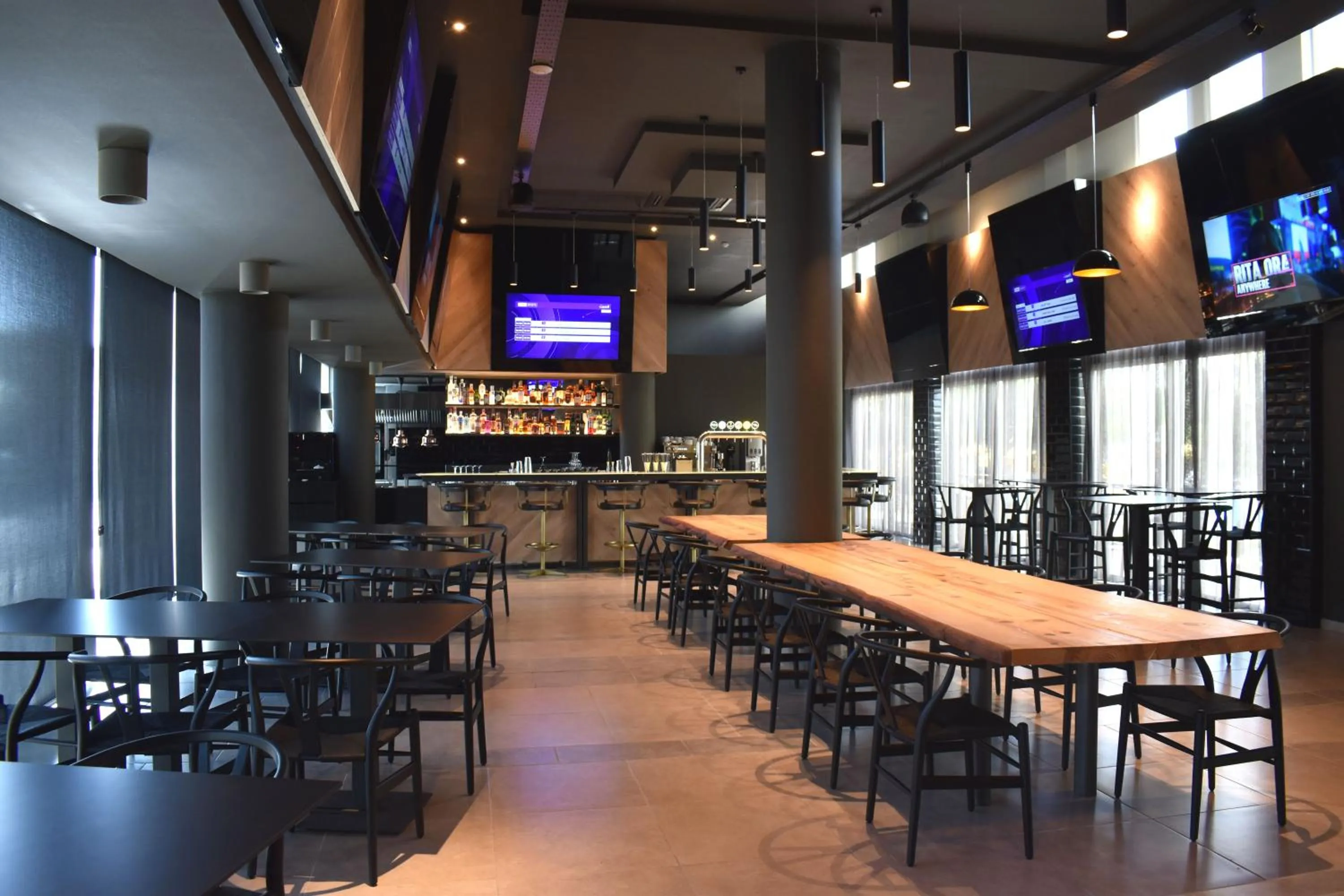 Lounge or bar in Mayfair Hotel