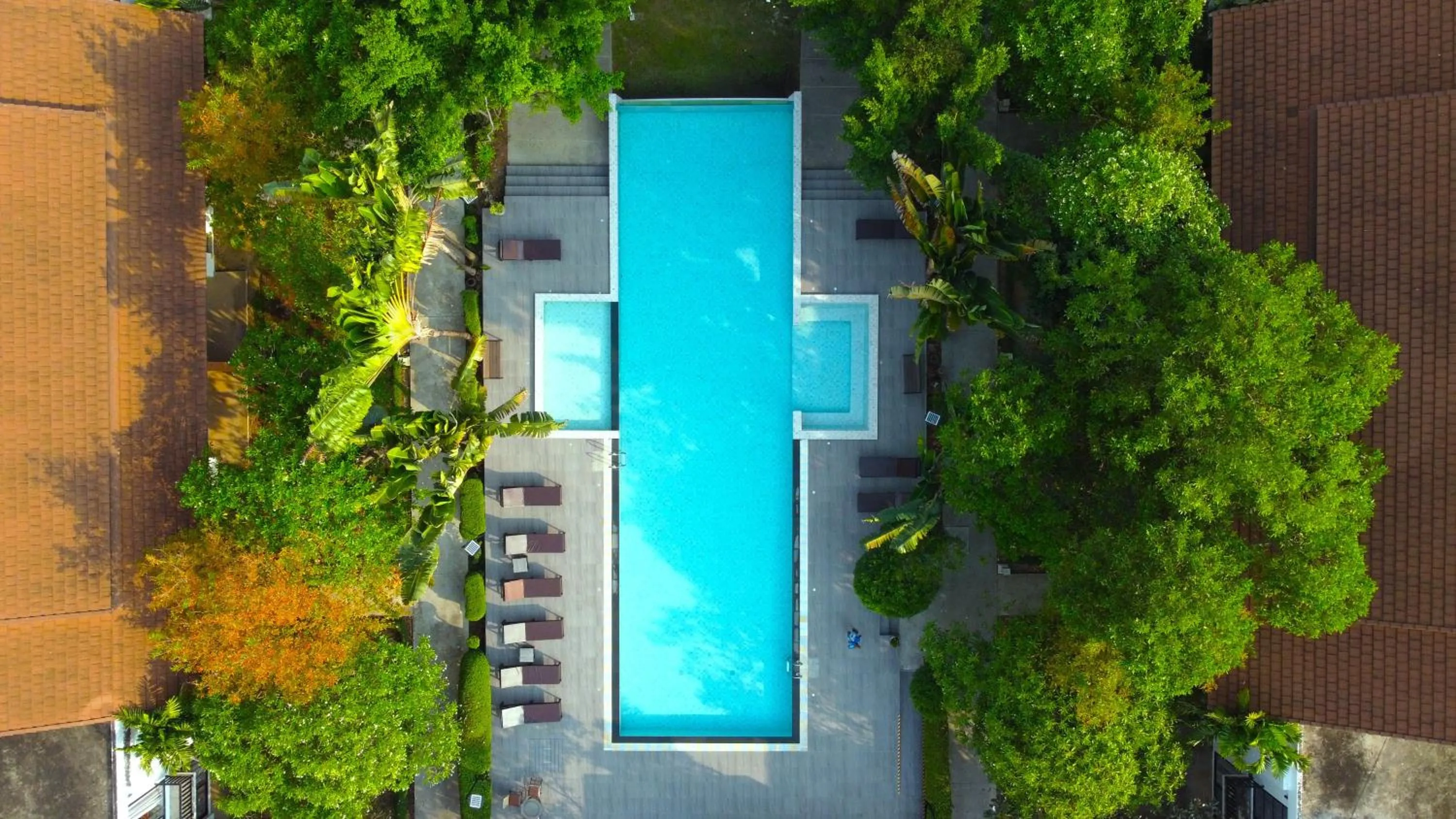 Swimming pool in Sukhothai Treasure Resort & Spa