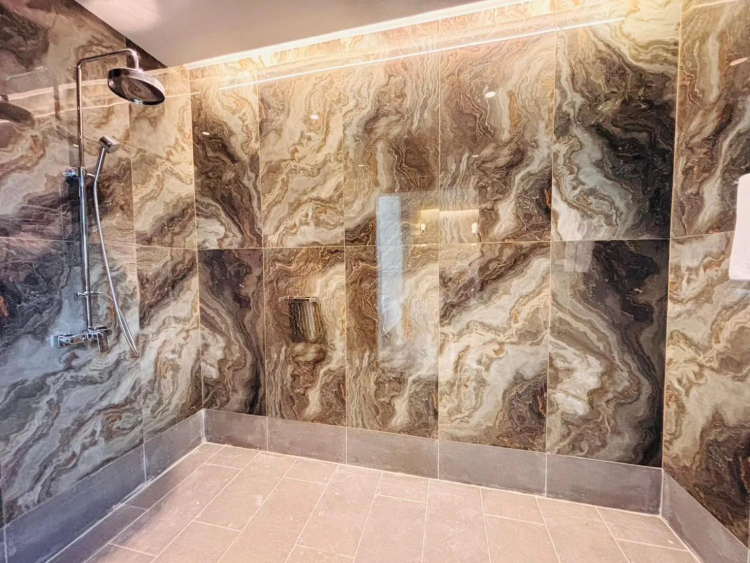 Bathroom in Sukhothai Treasure Resort & Spa