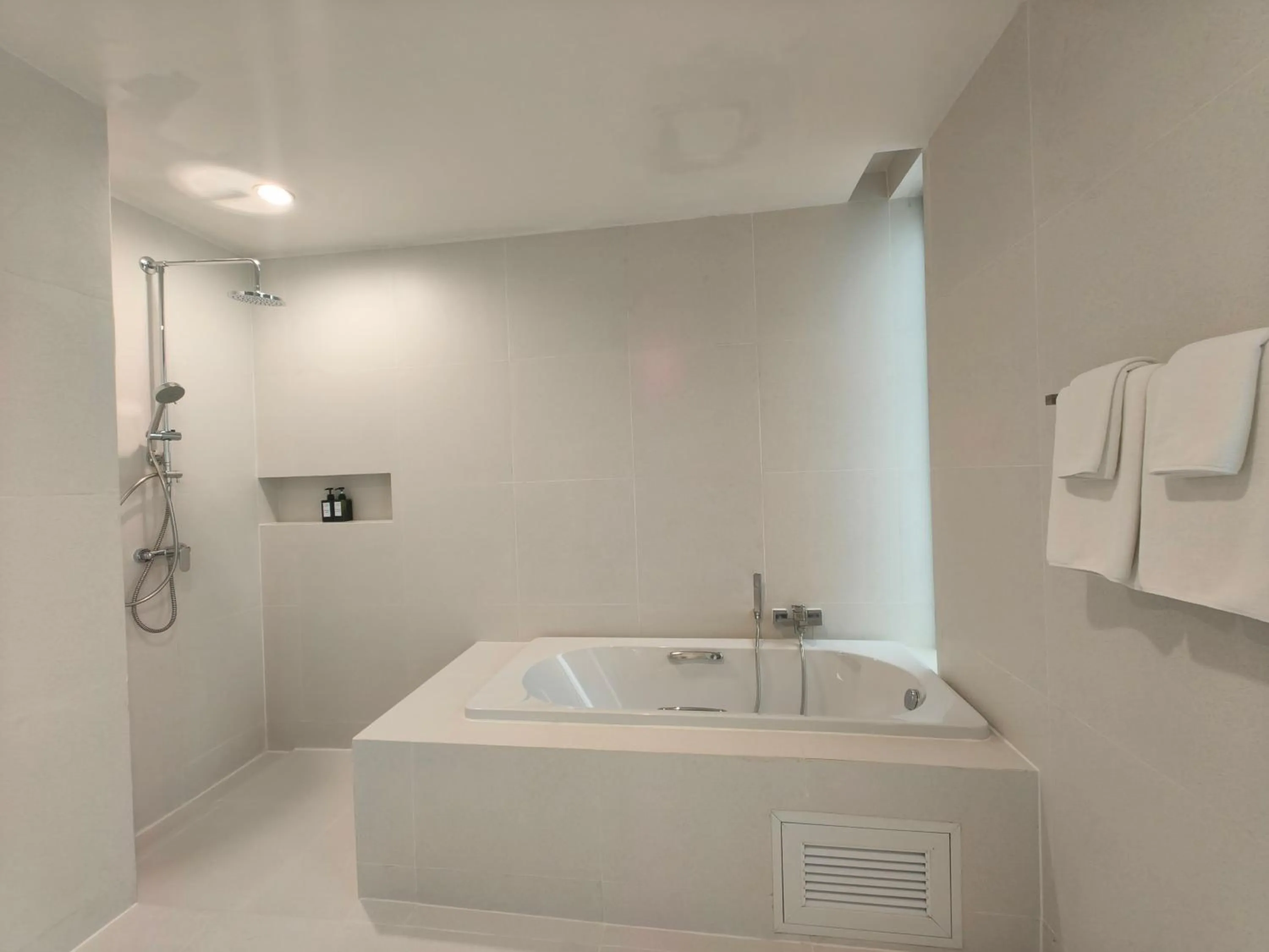 Bathroom in Sukhothai Treasure Resort & Spa