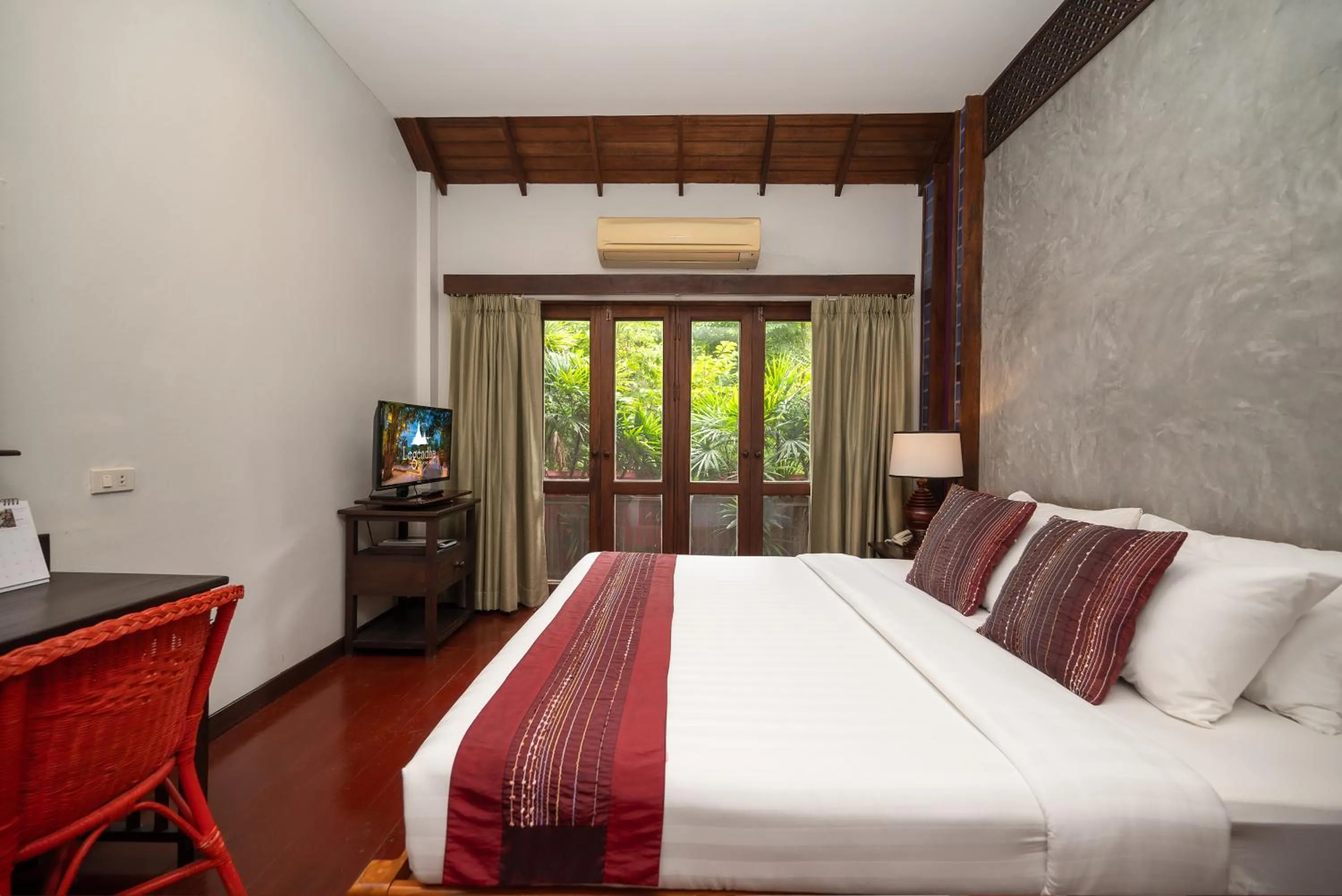 Bed in Legendha Sukhothai Hotel