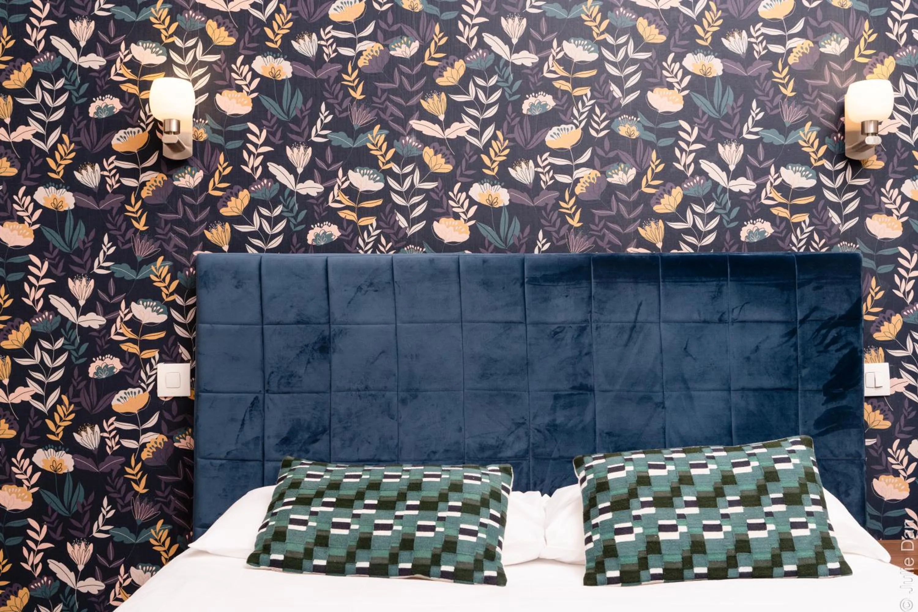 Decorative detail, Bed in Hotel Mirabeau