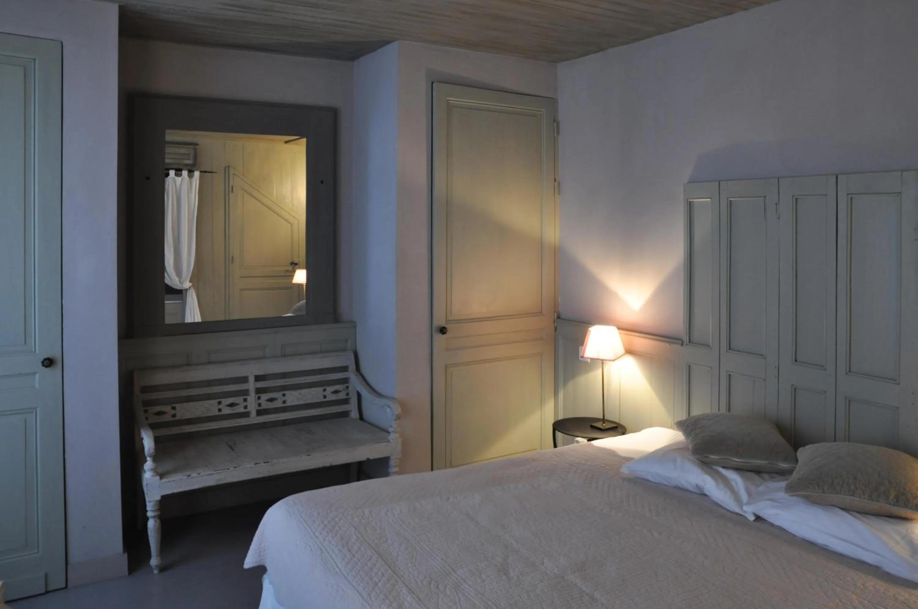 Photo of the whole room in La Maison Douce