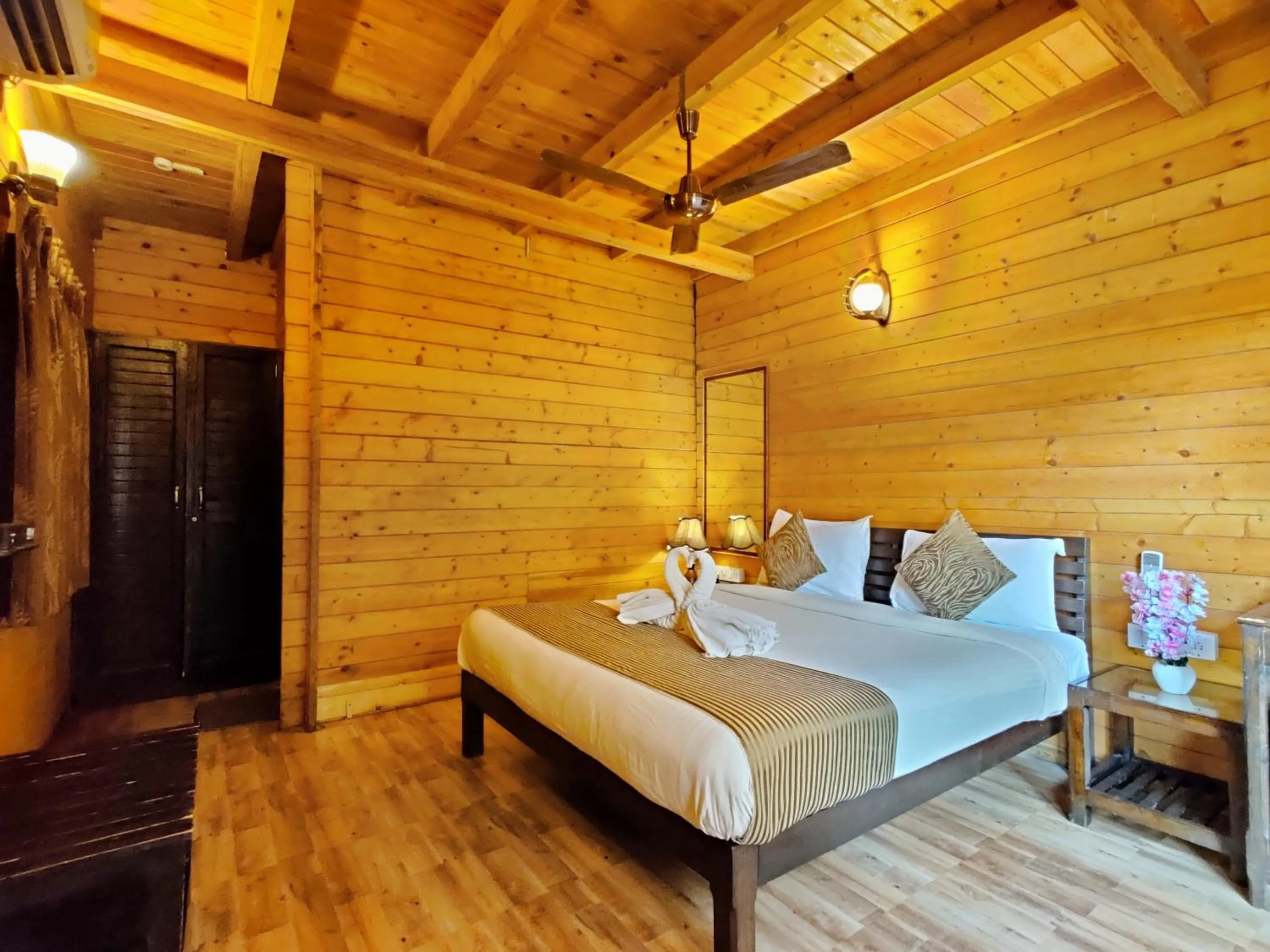 wardrobe, Bed in La Vie Woods- couples/families only