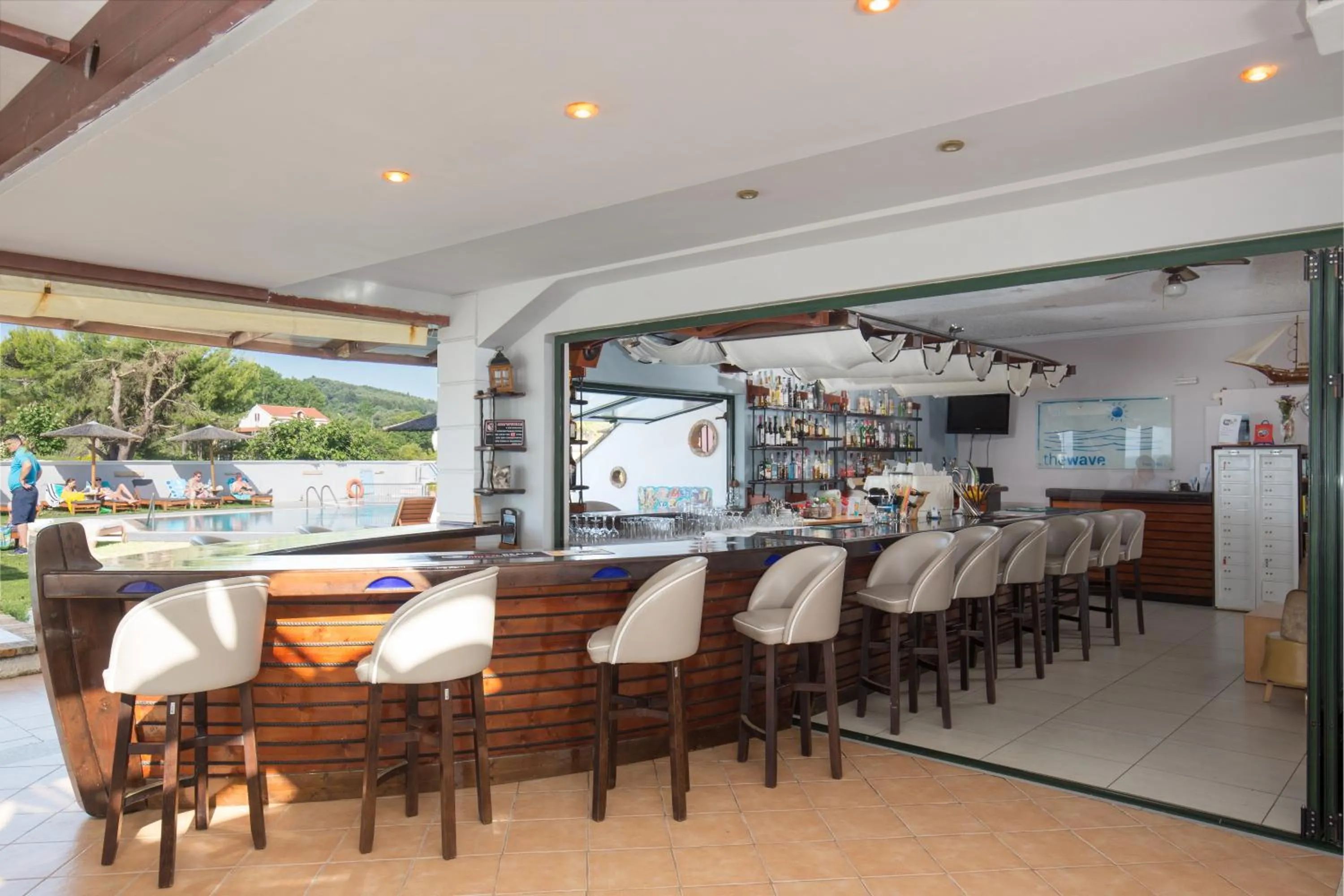 Lounge or bar in The Wave