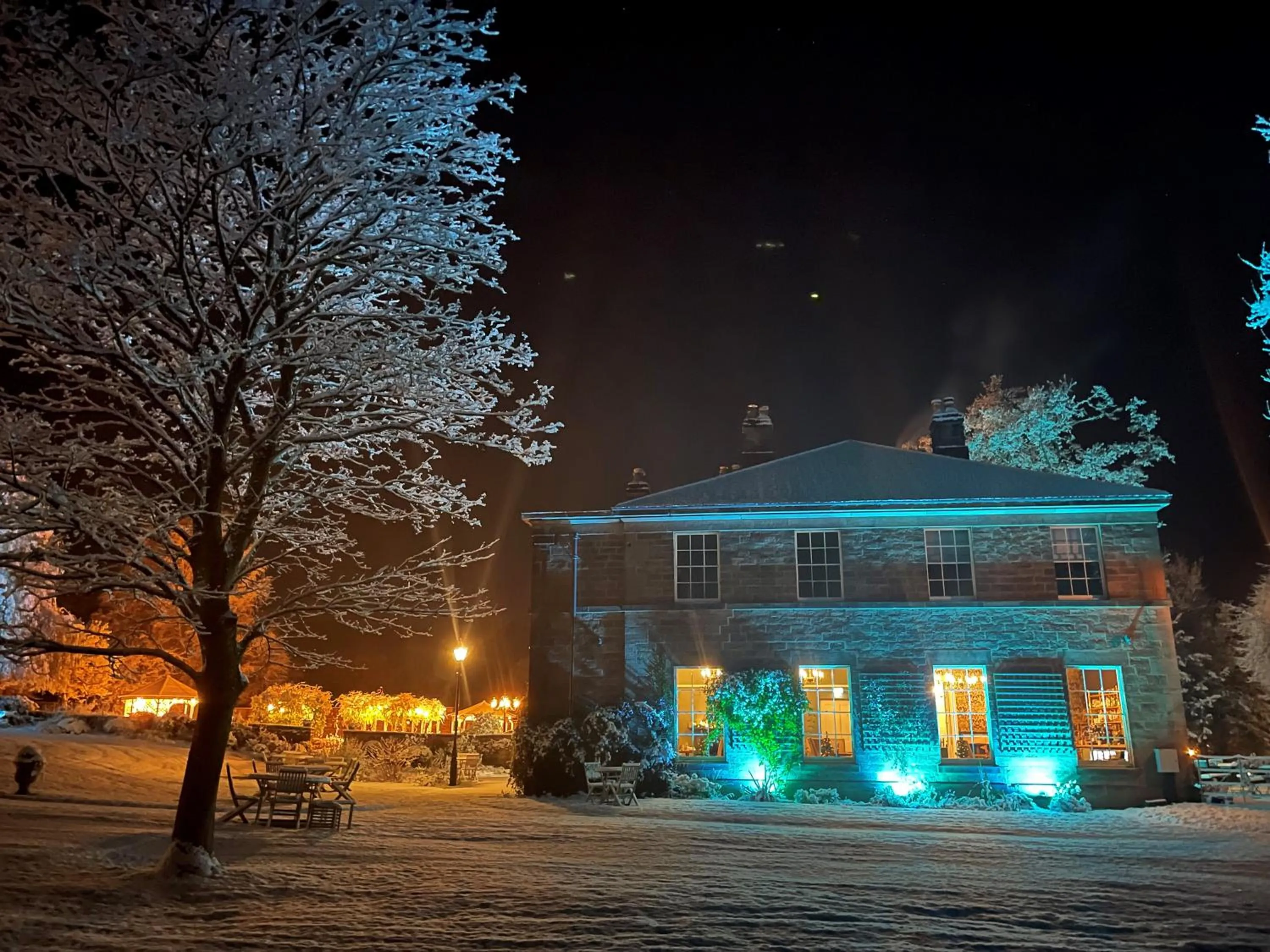 Property building in Oakhill Hotel