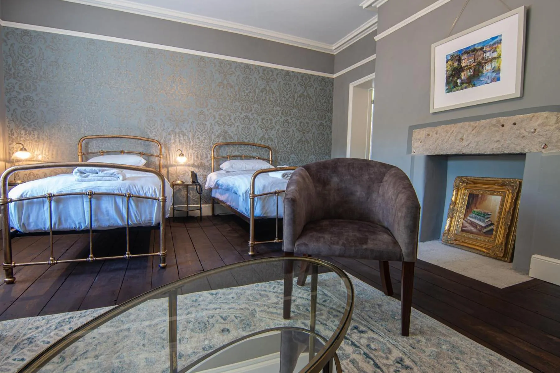 Bed in Oakhill Hotel