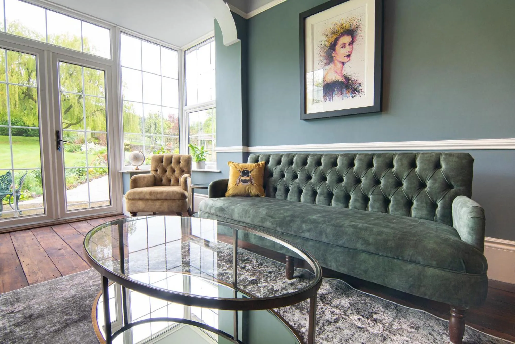 Lounge or bar in Oakhill Hotel