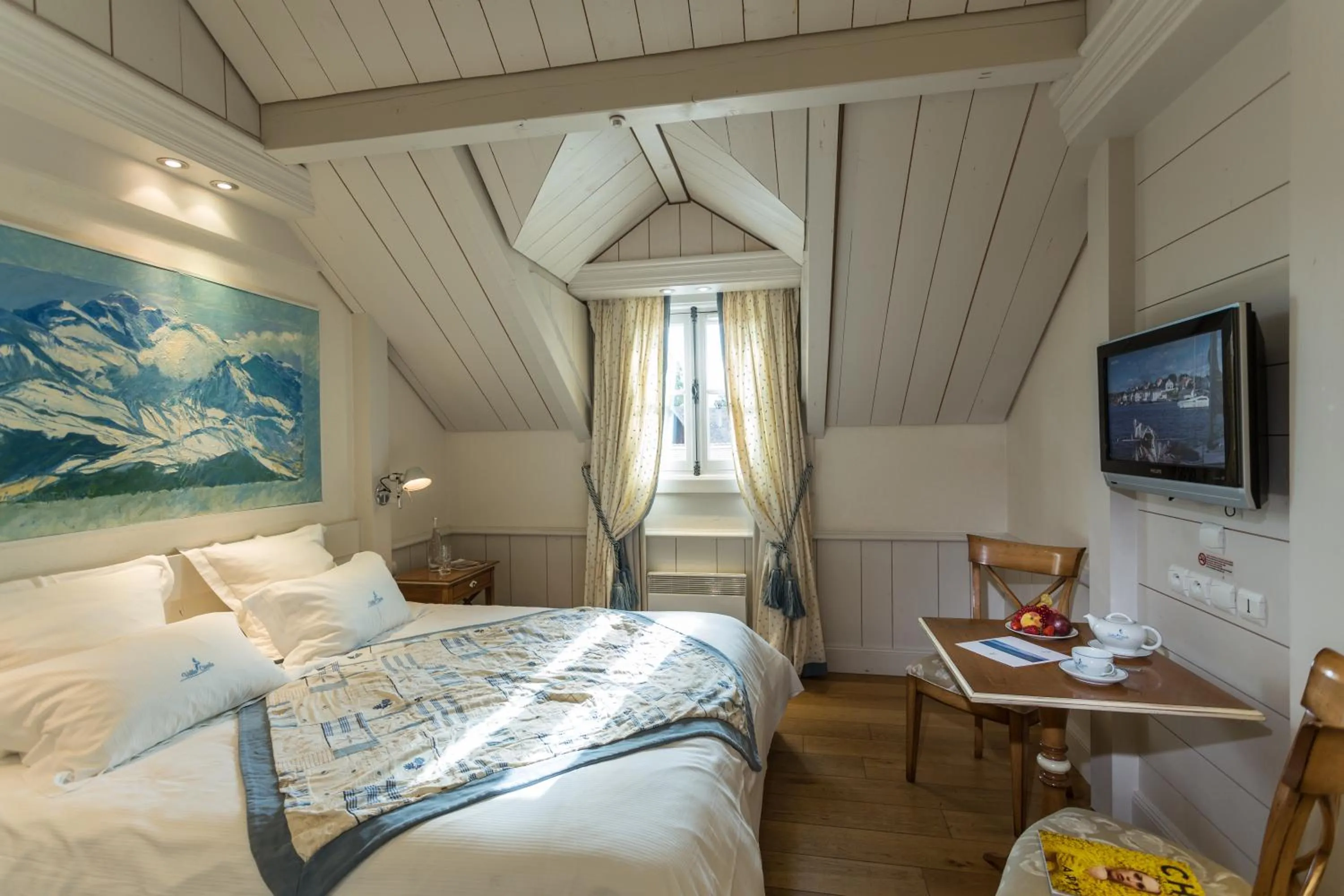 Photo of the whole room, Bed in Villa Cécile