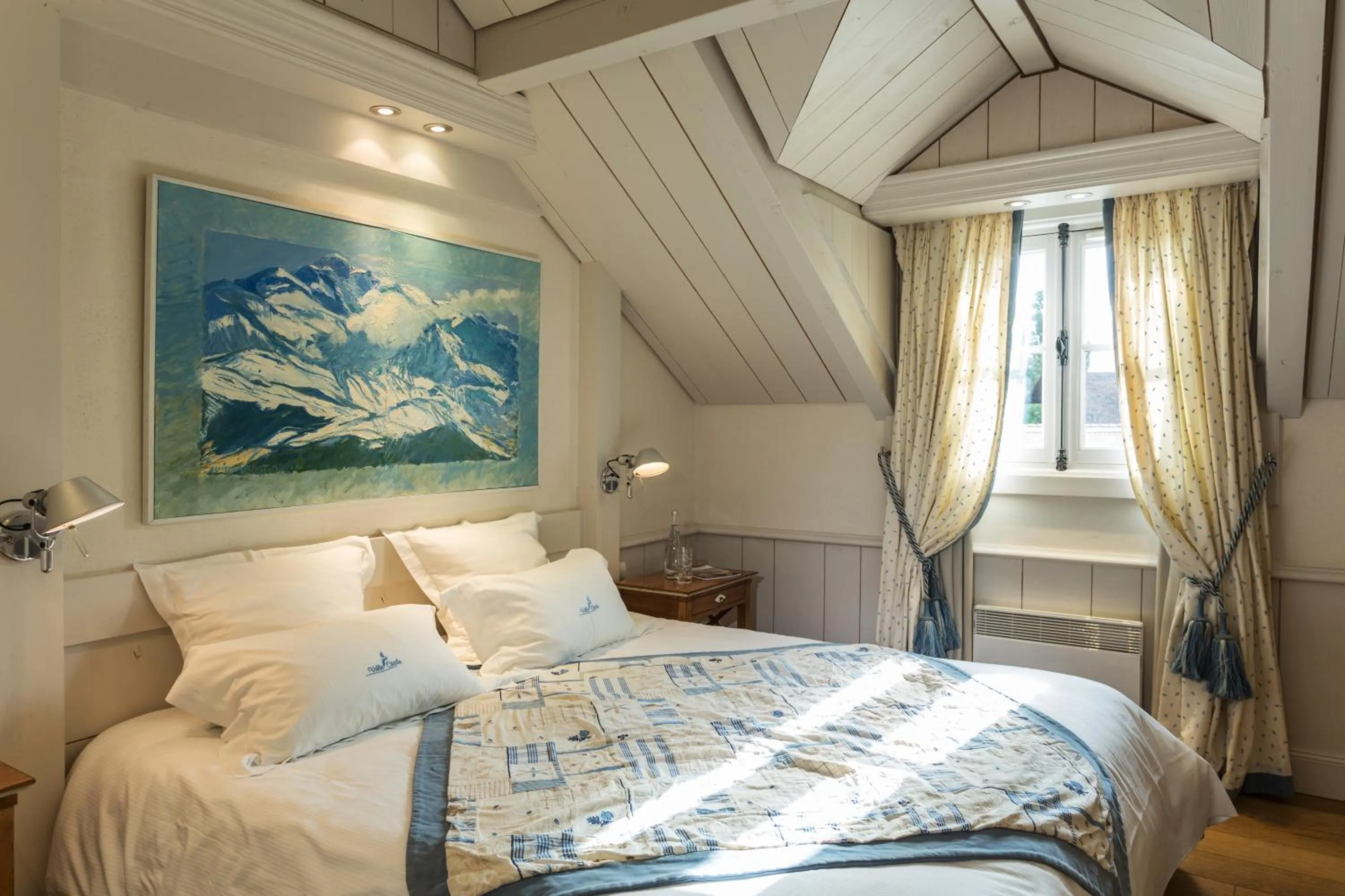 Bedroom, Bed in Villa Cécile