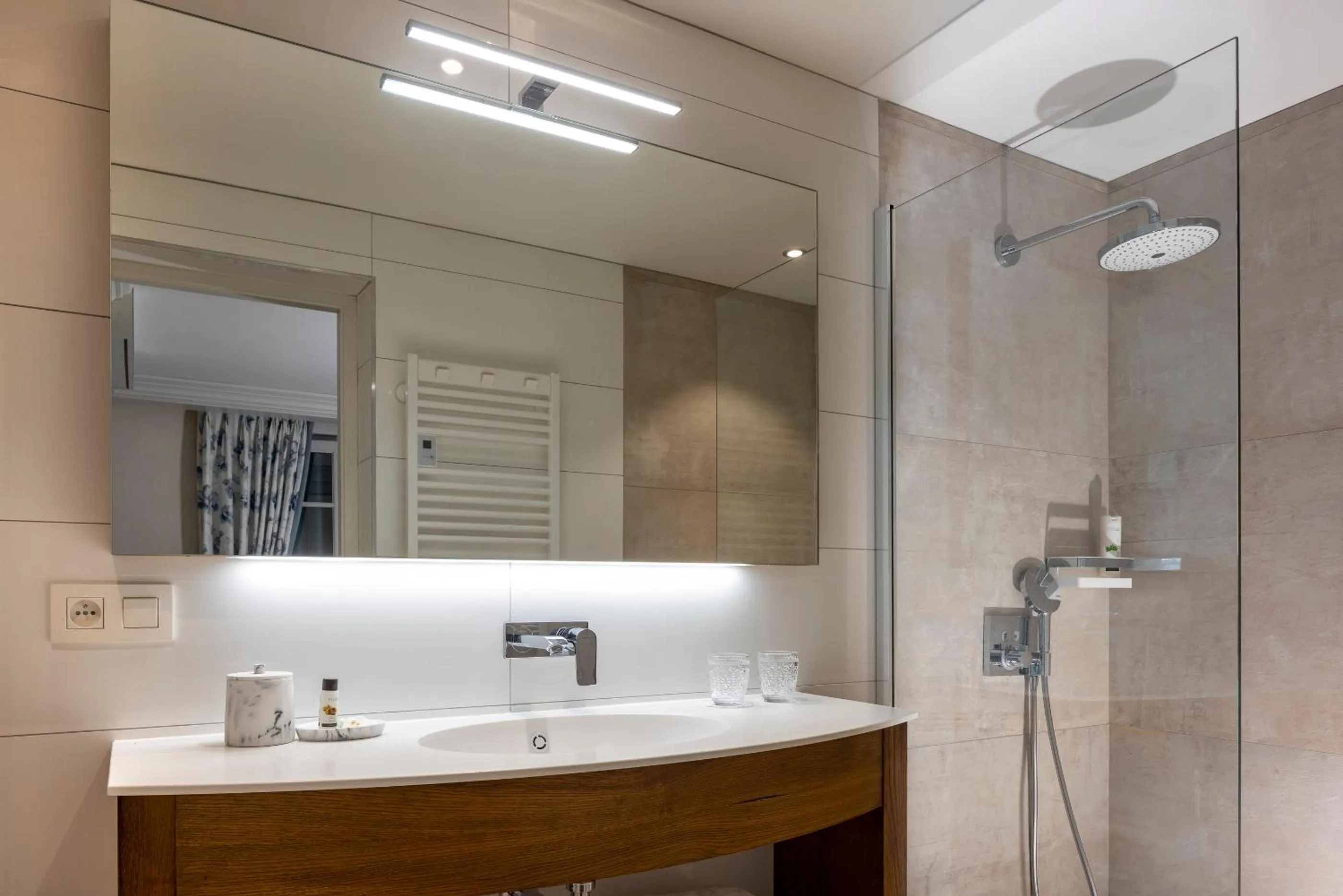 Shower in Villa Cécile