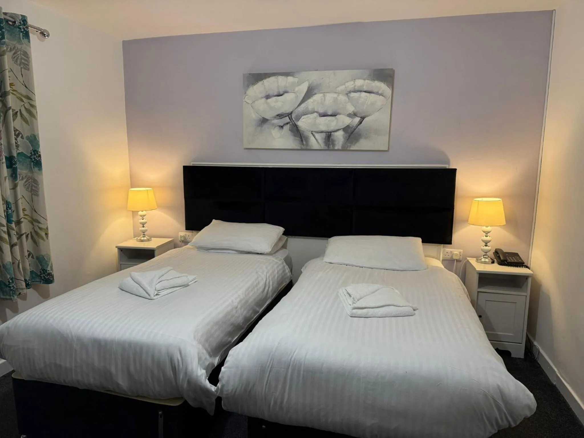 Bedroom, Bed in County Hotel