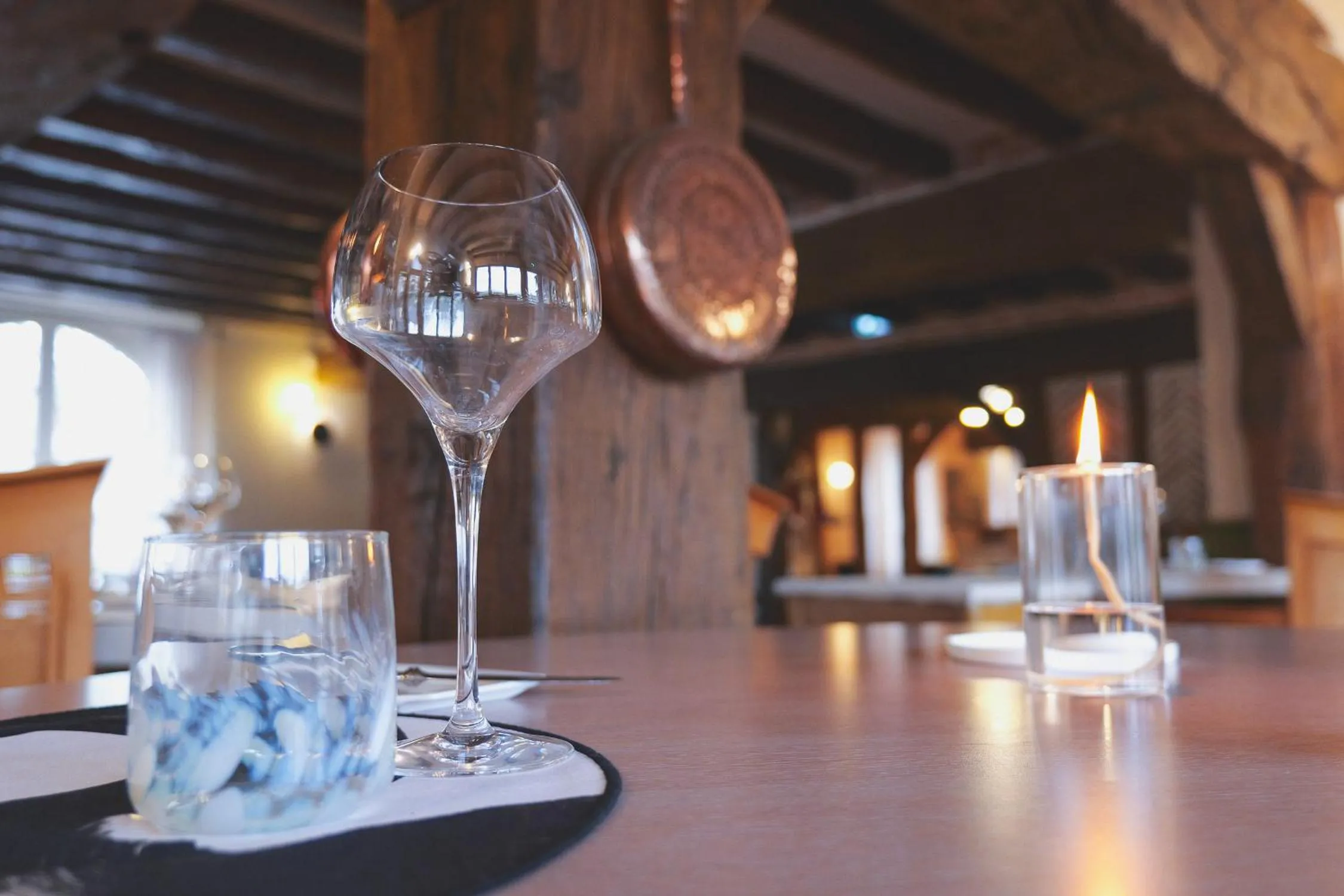 Restaurant/places to eat in Auberge Du Cheval Blanc - Teritoria