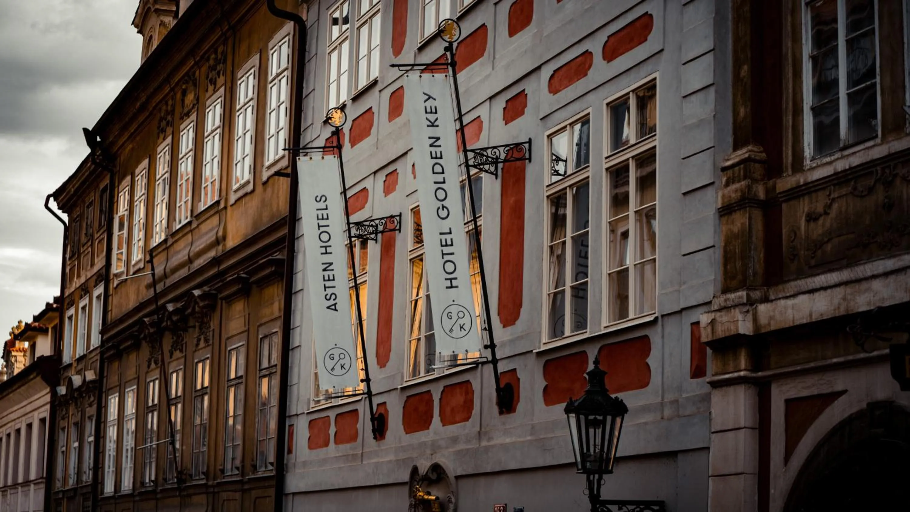 Property building in Hotel Golden Key Prague Castle