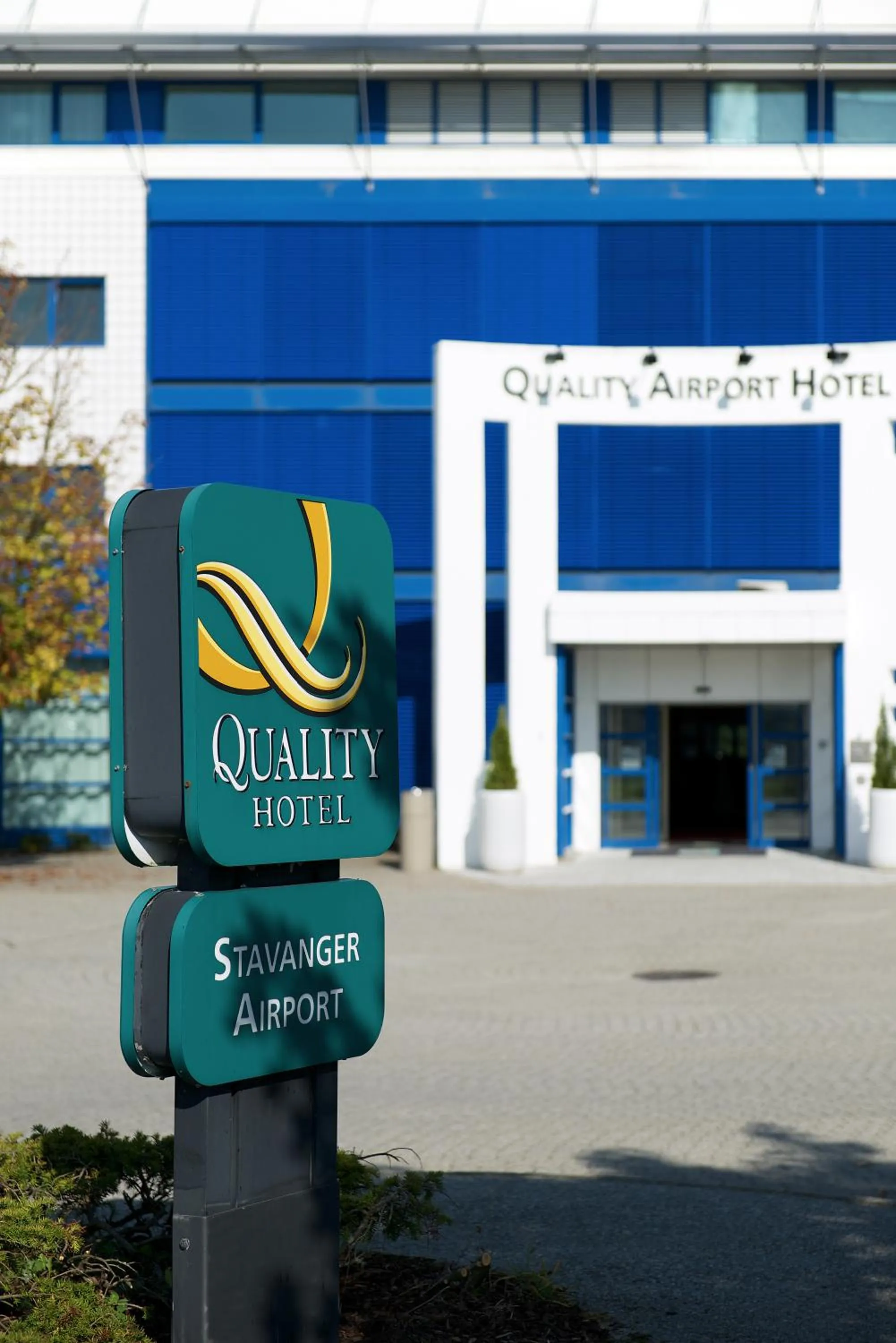 Facade/entrance in Quality Airport Hotel Stavanger