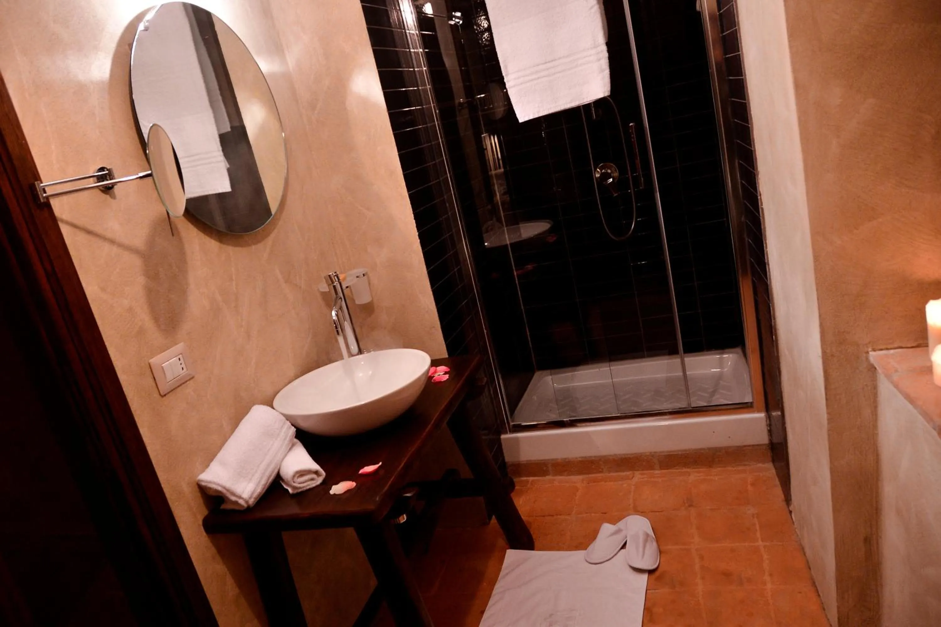 Bathroom in Robur Marsorum Albergo Diffuso