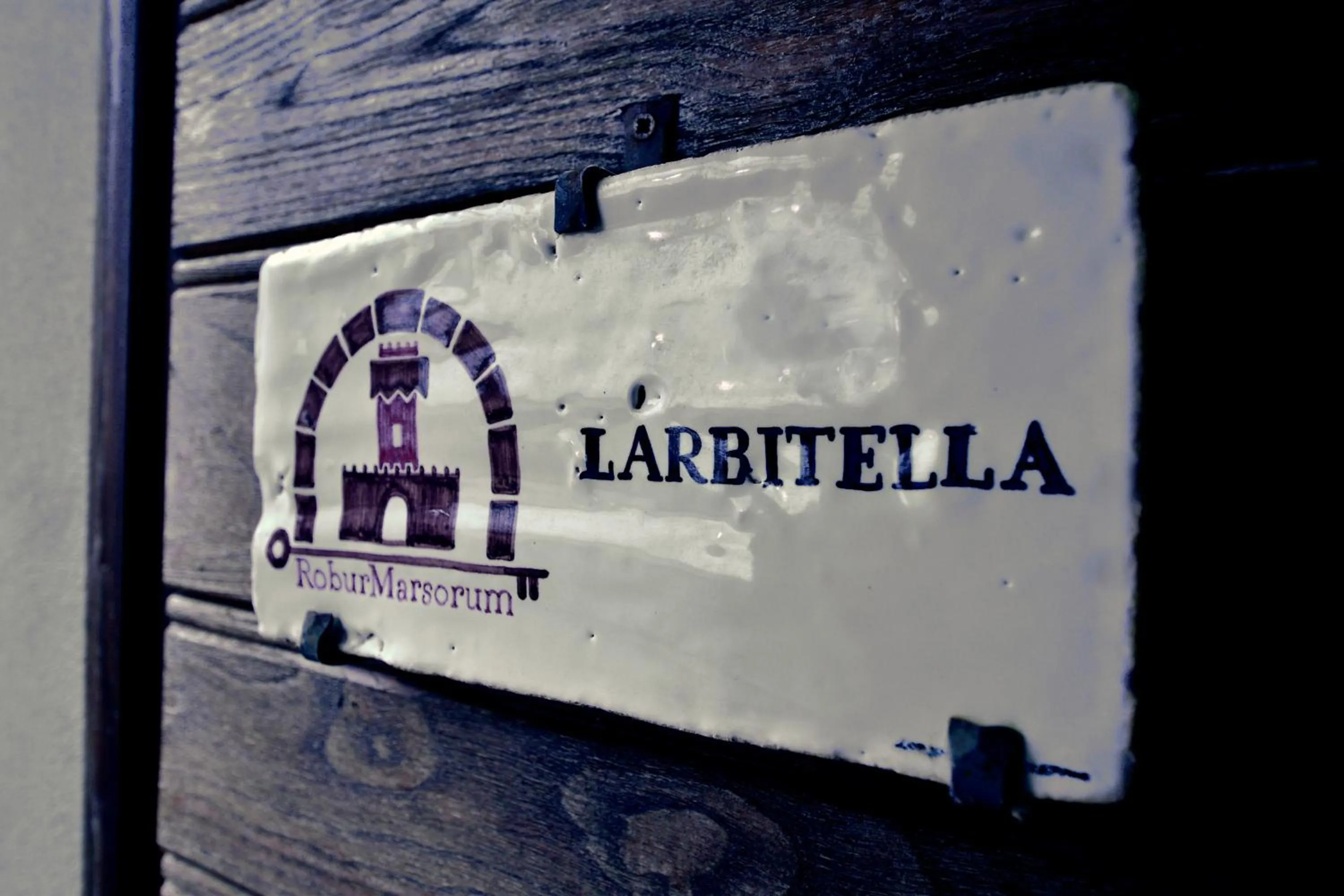 Decorative detail in Robur Marsorum Albergo Diffuso