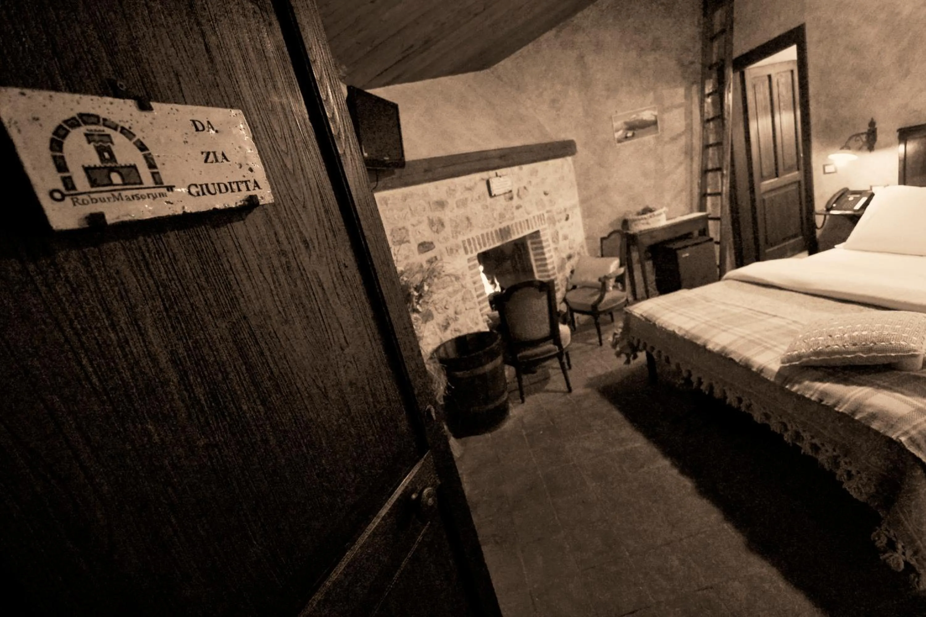 Bedroom, Bed in Robur Marsorum Albergo Diffuso