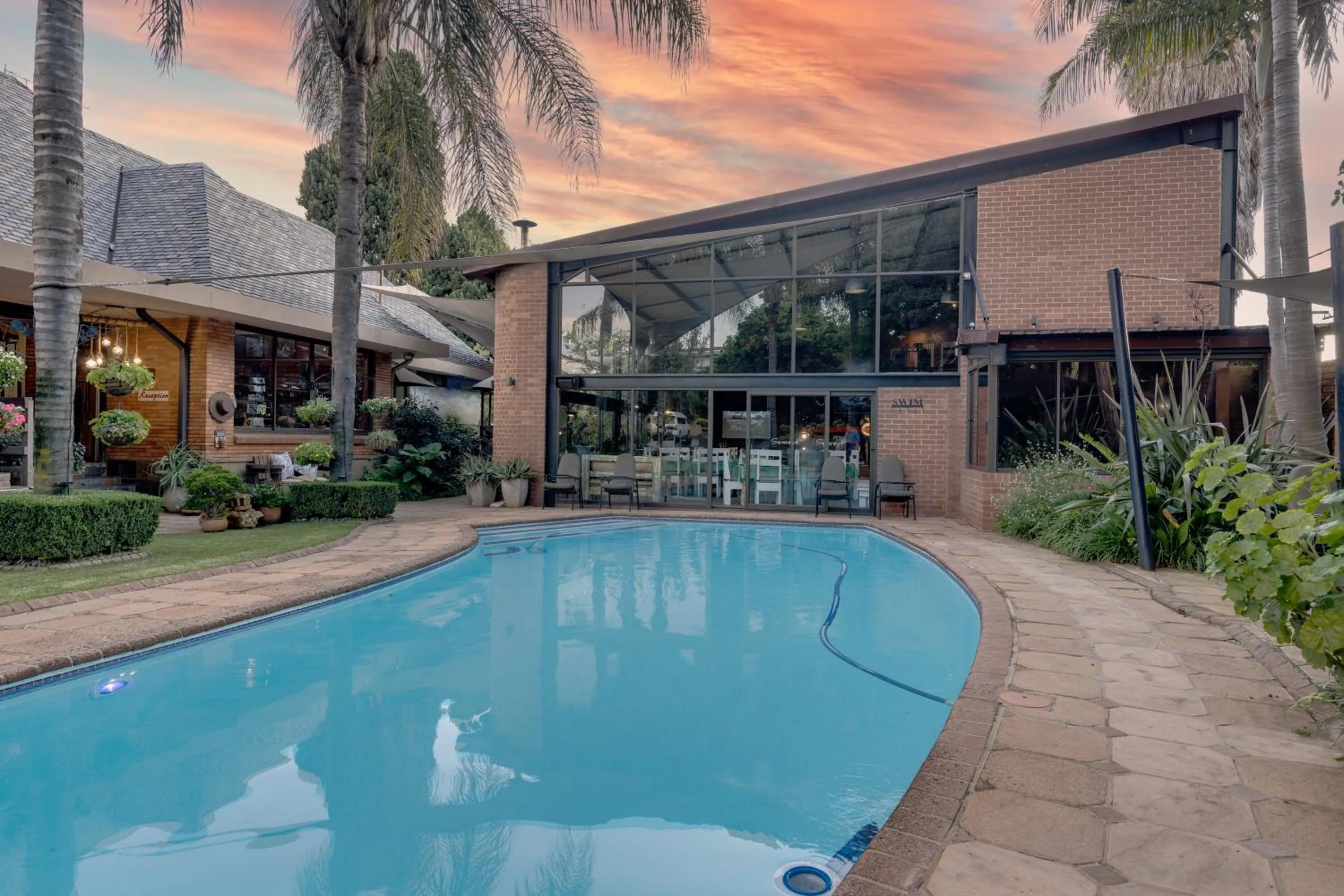 Swimming pool in Sunrock Guesthouse