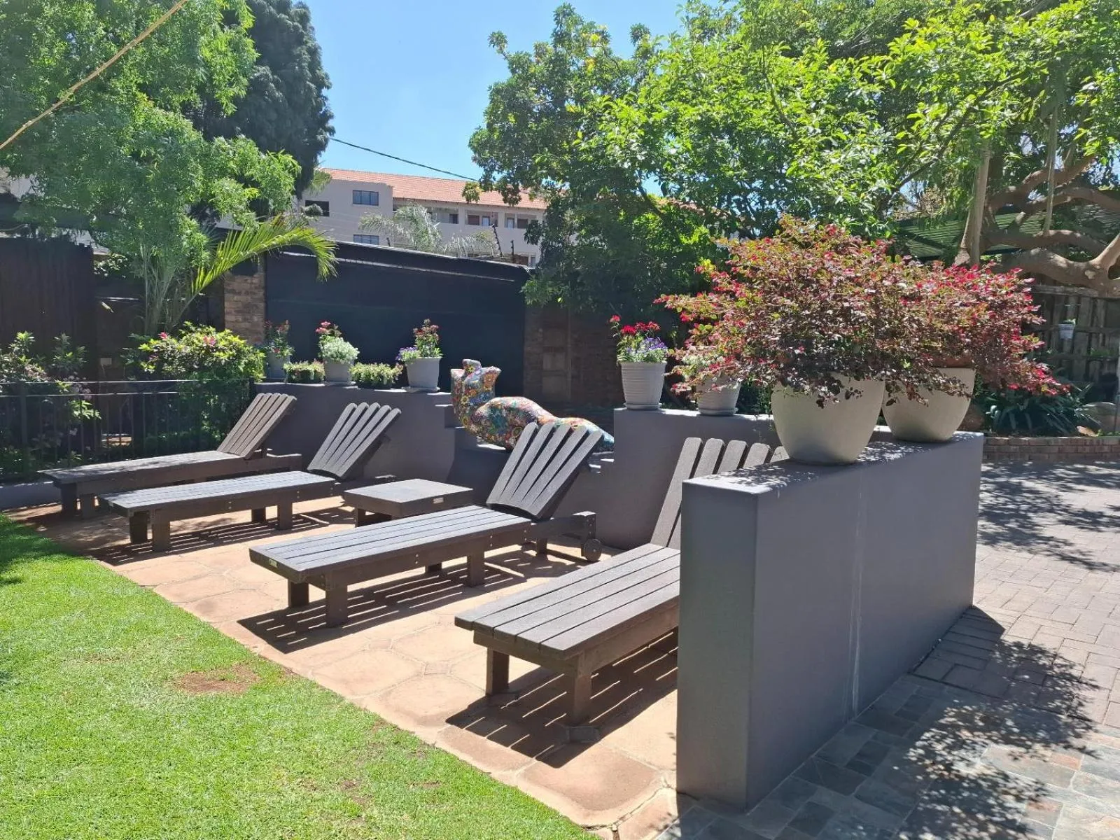 sunbed in Sunrock Guesthouse