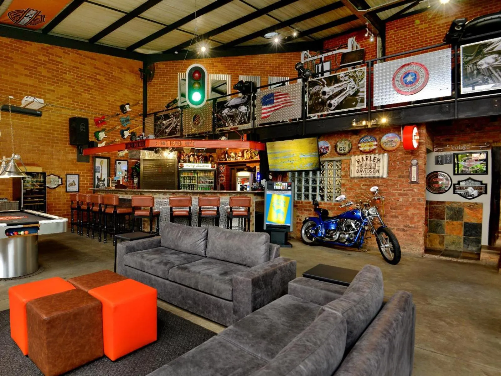 Lounge or bar in Sunrock Guesthouse