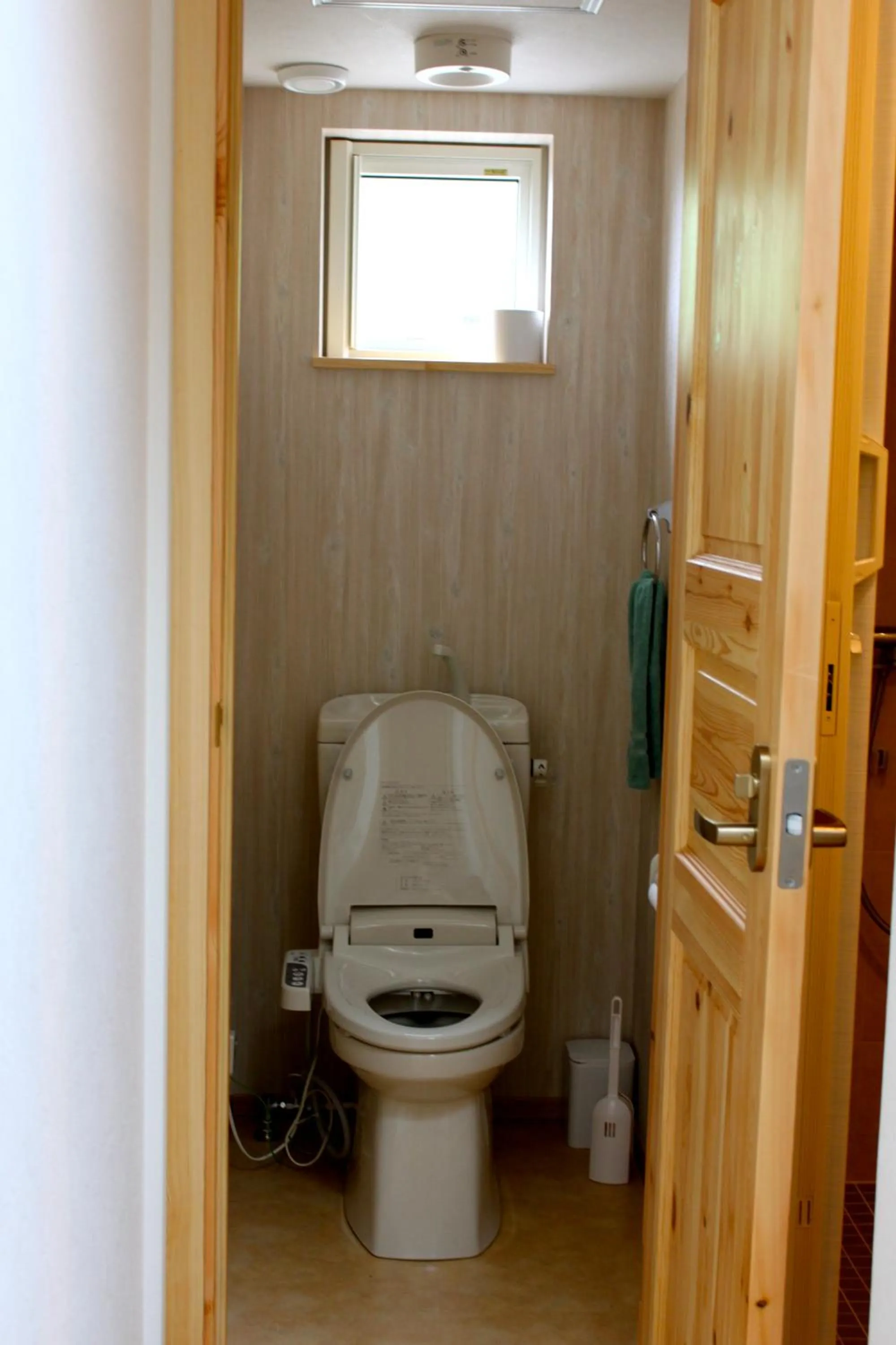 Toilet in Niseko Guesthouse Nalu.